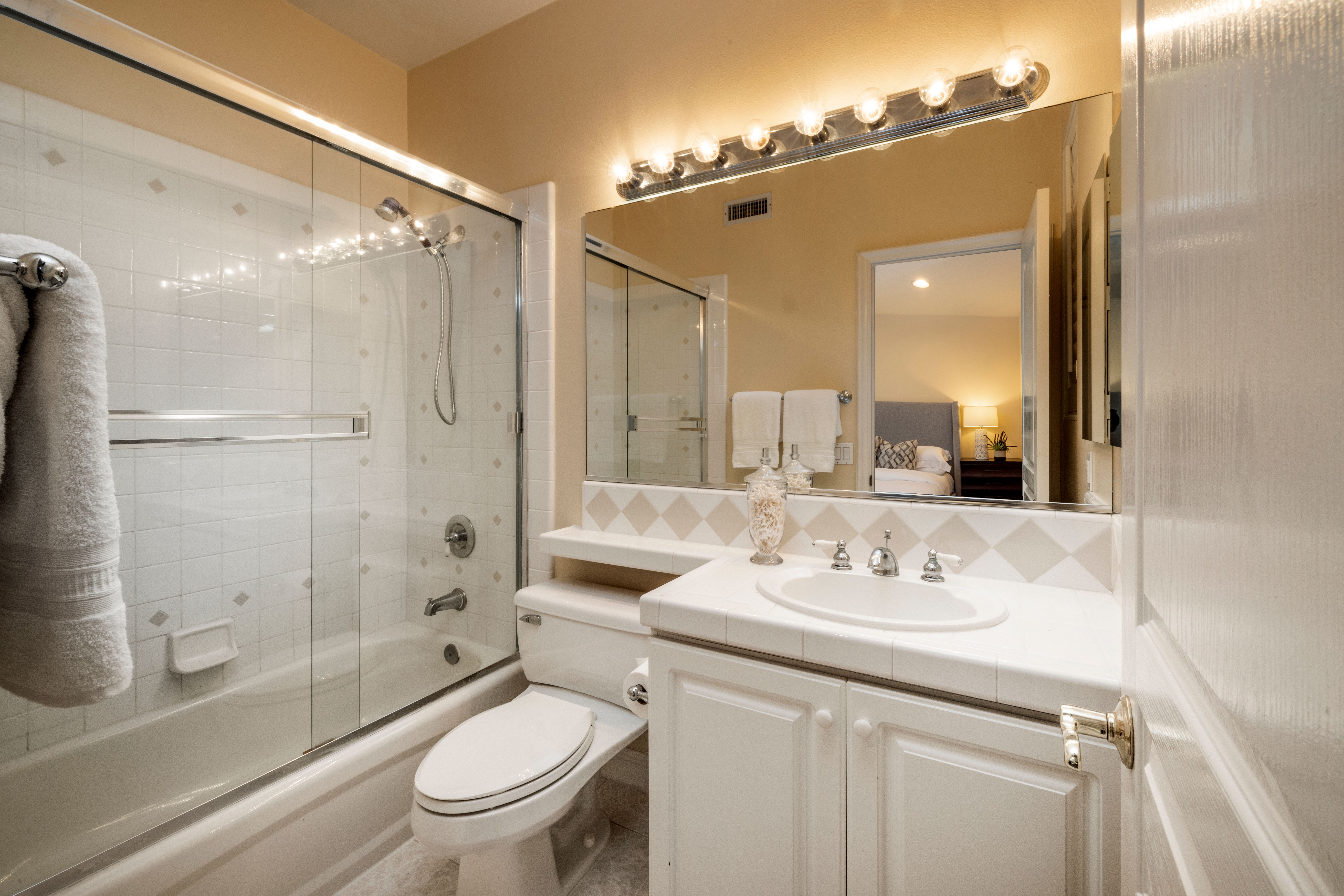 6411 Fairwind Circle 