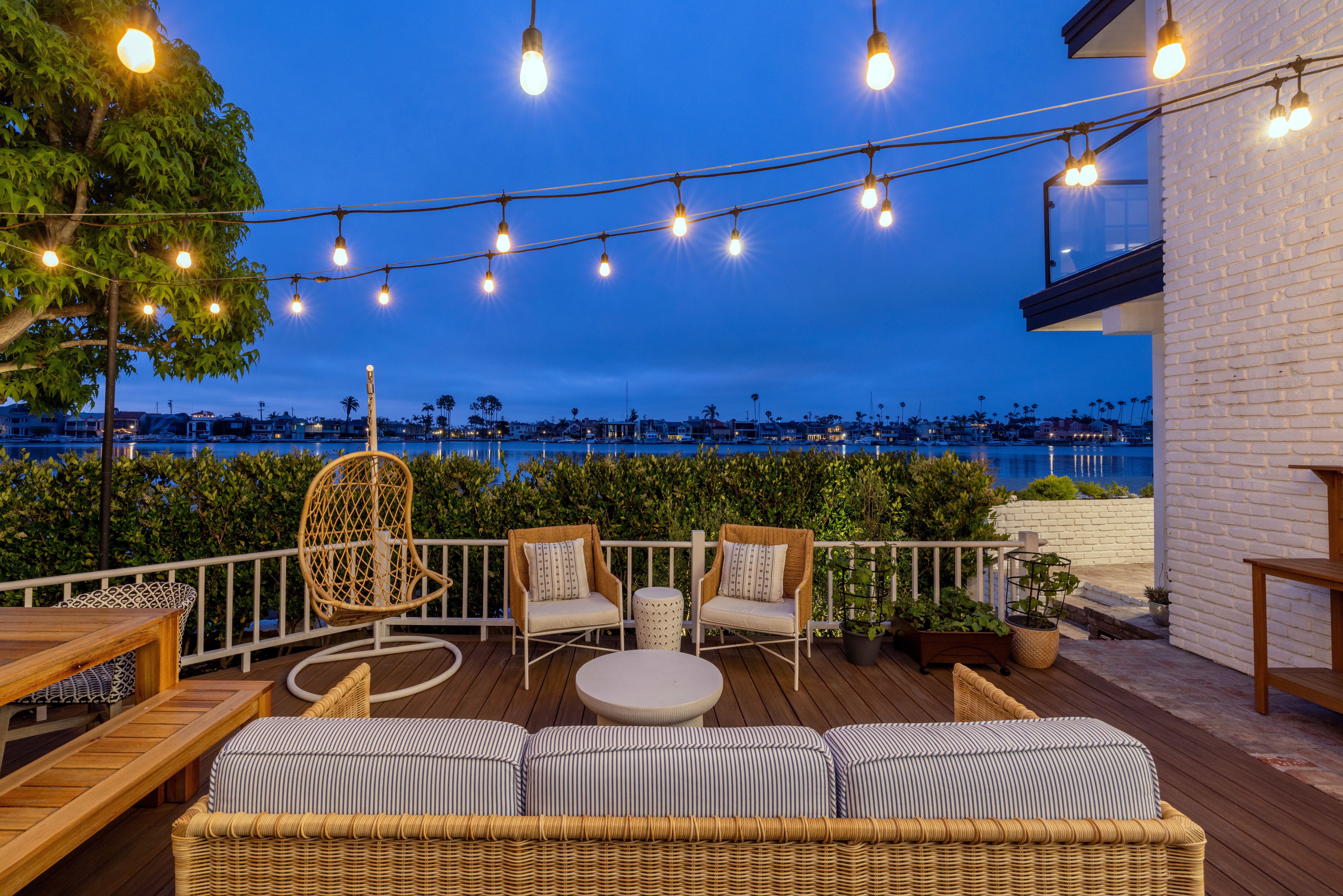 5716 East Bayshore Walk 