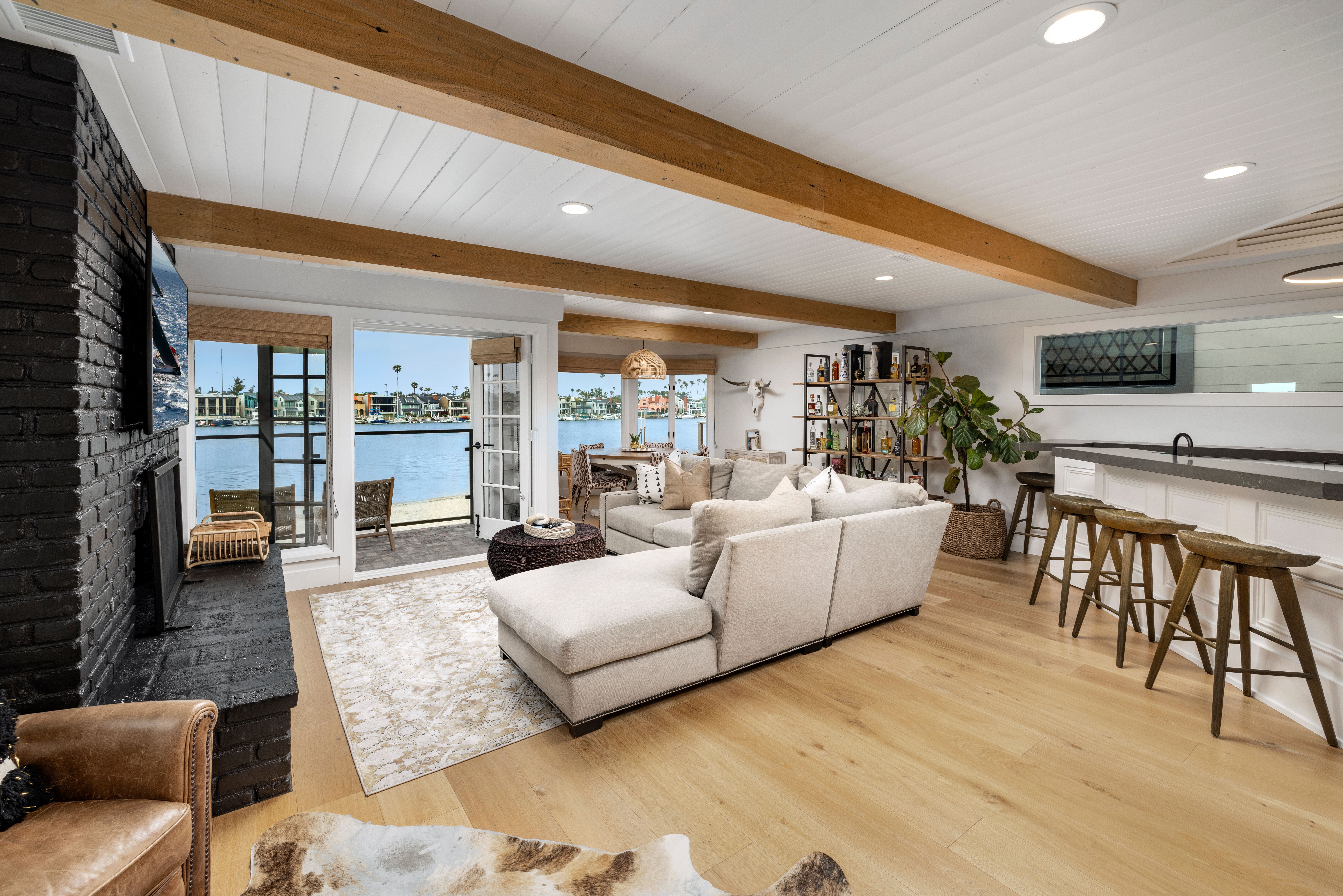 5716 East Bayshore Walk 