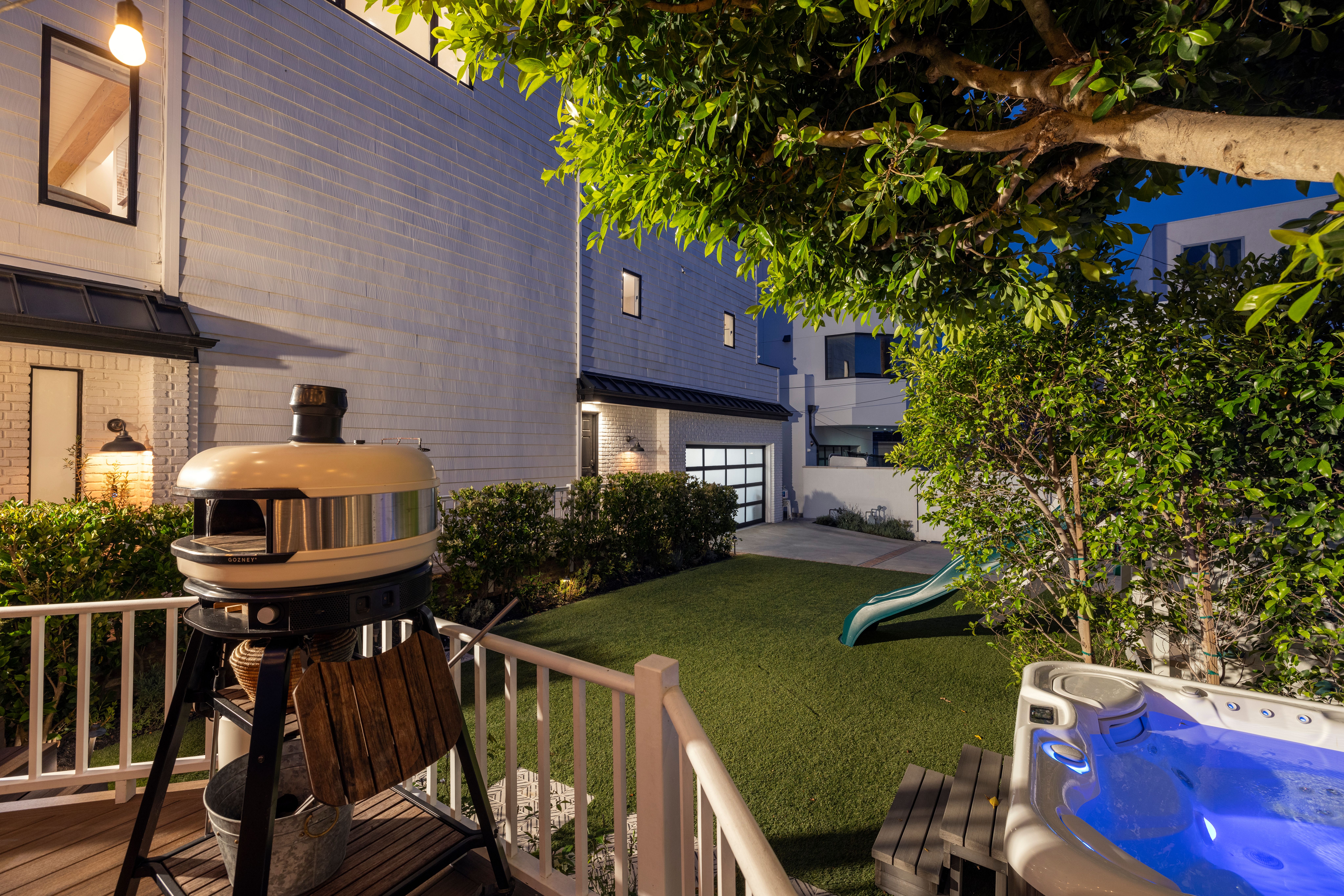 5716 East Bayshore Walk 