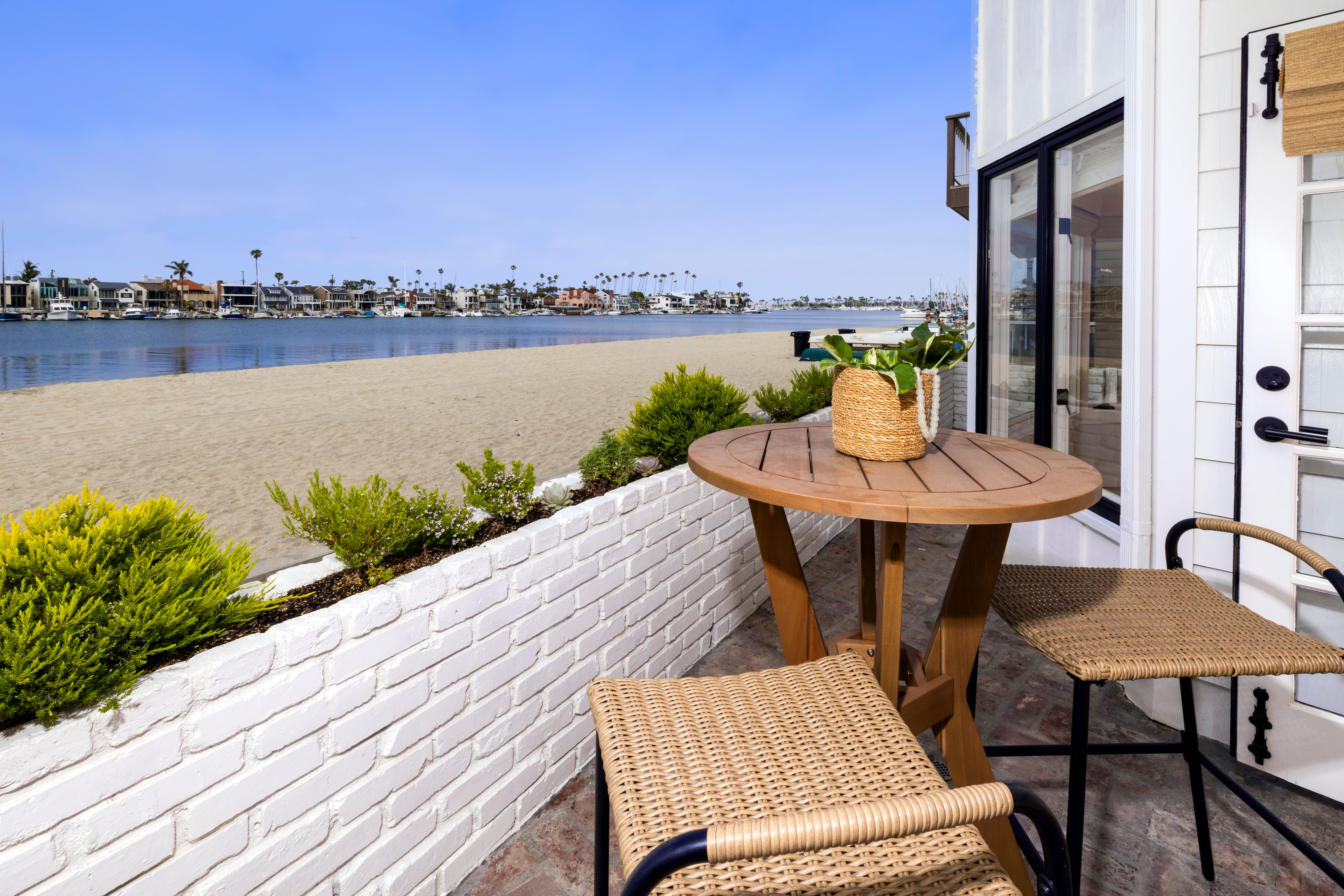 5716 East Bayshore Walk 