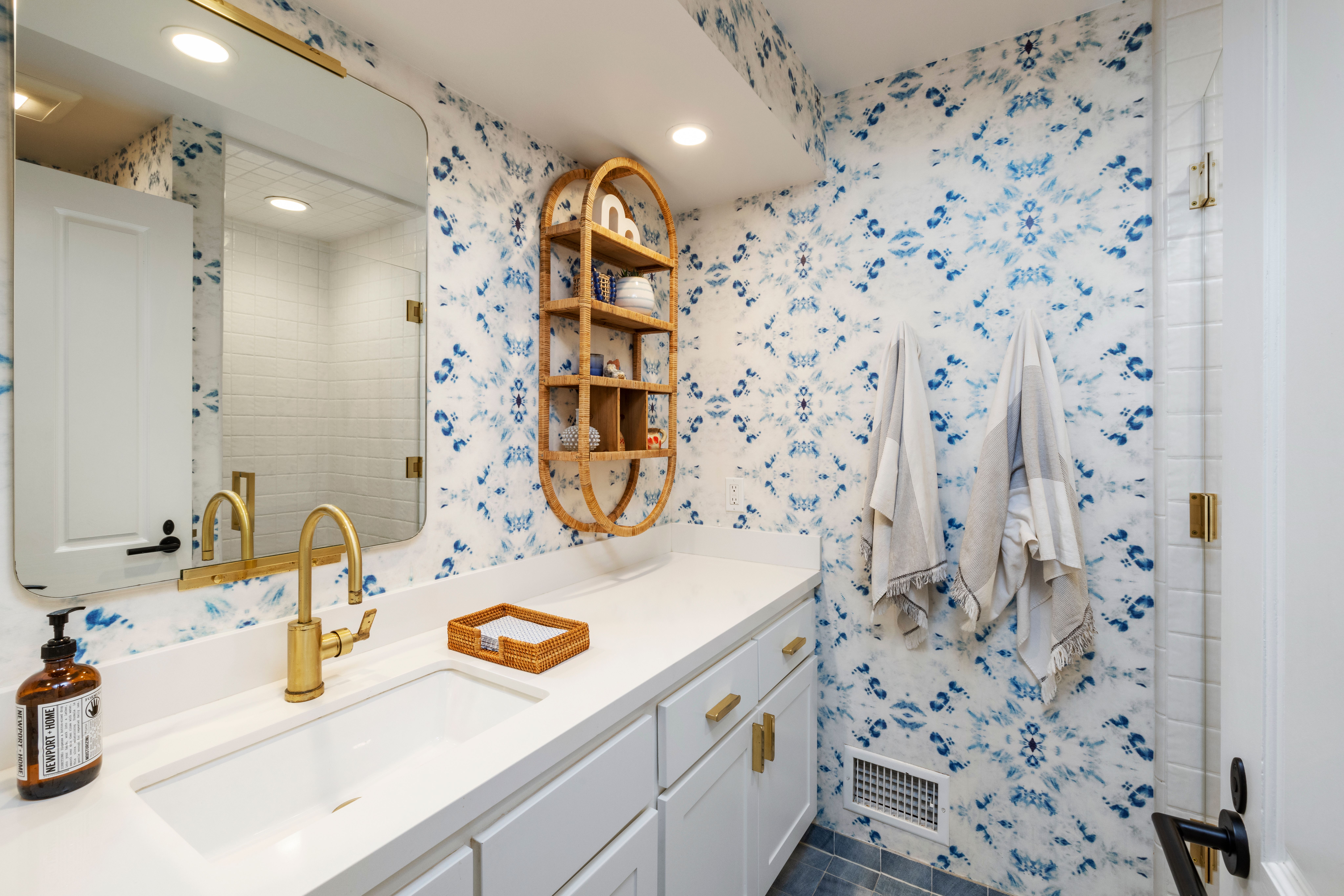 5716 East Bayshore Walk 