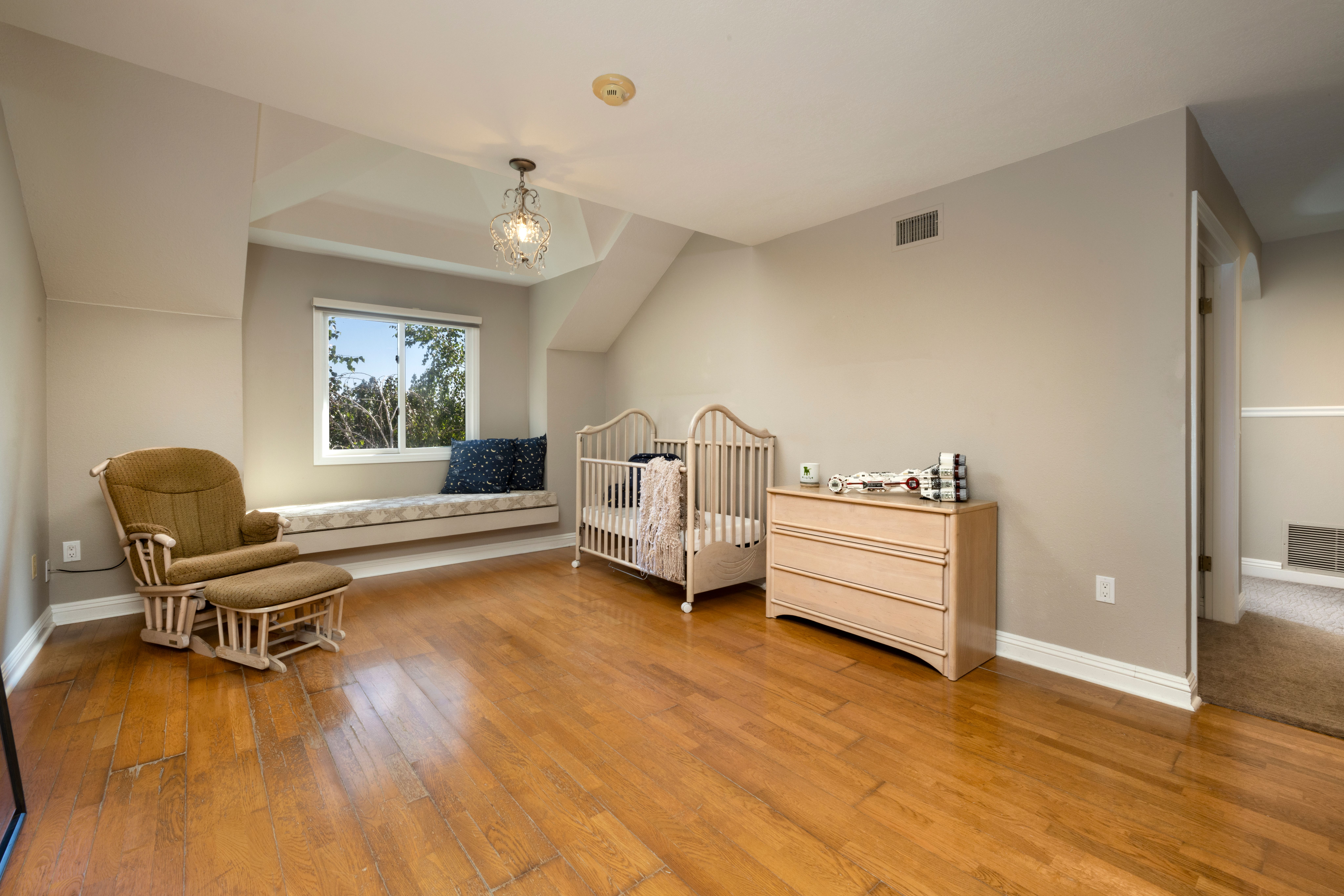 4090 Live Oak Lane 