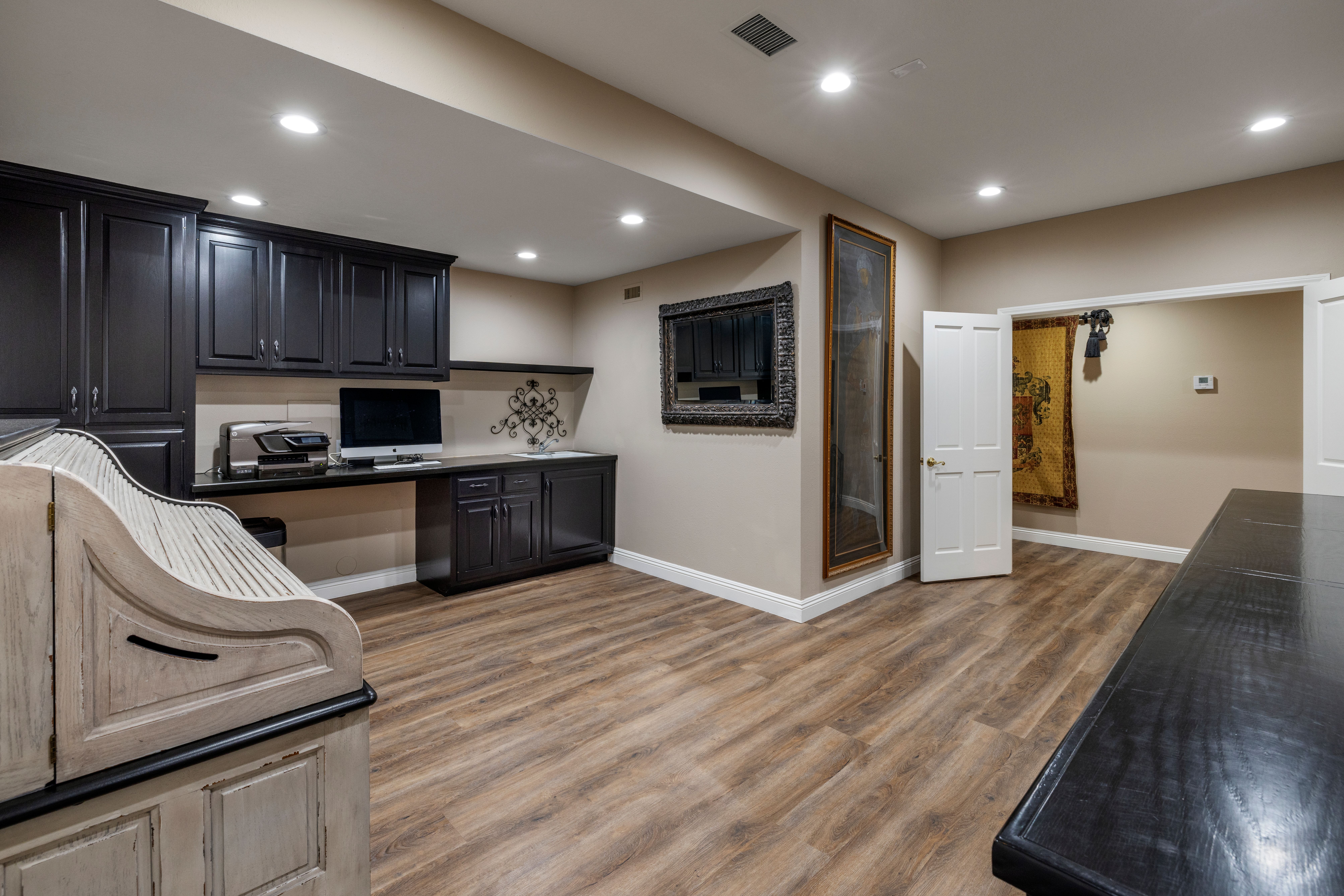 4090 Live Oak Lane 