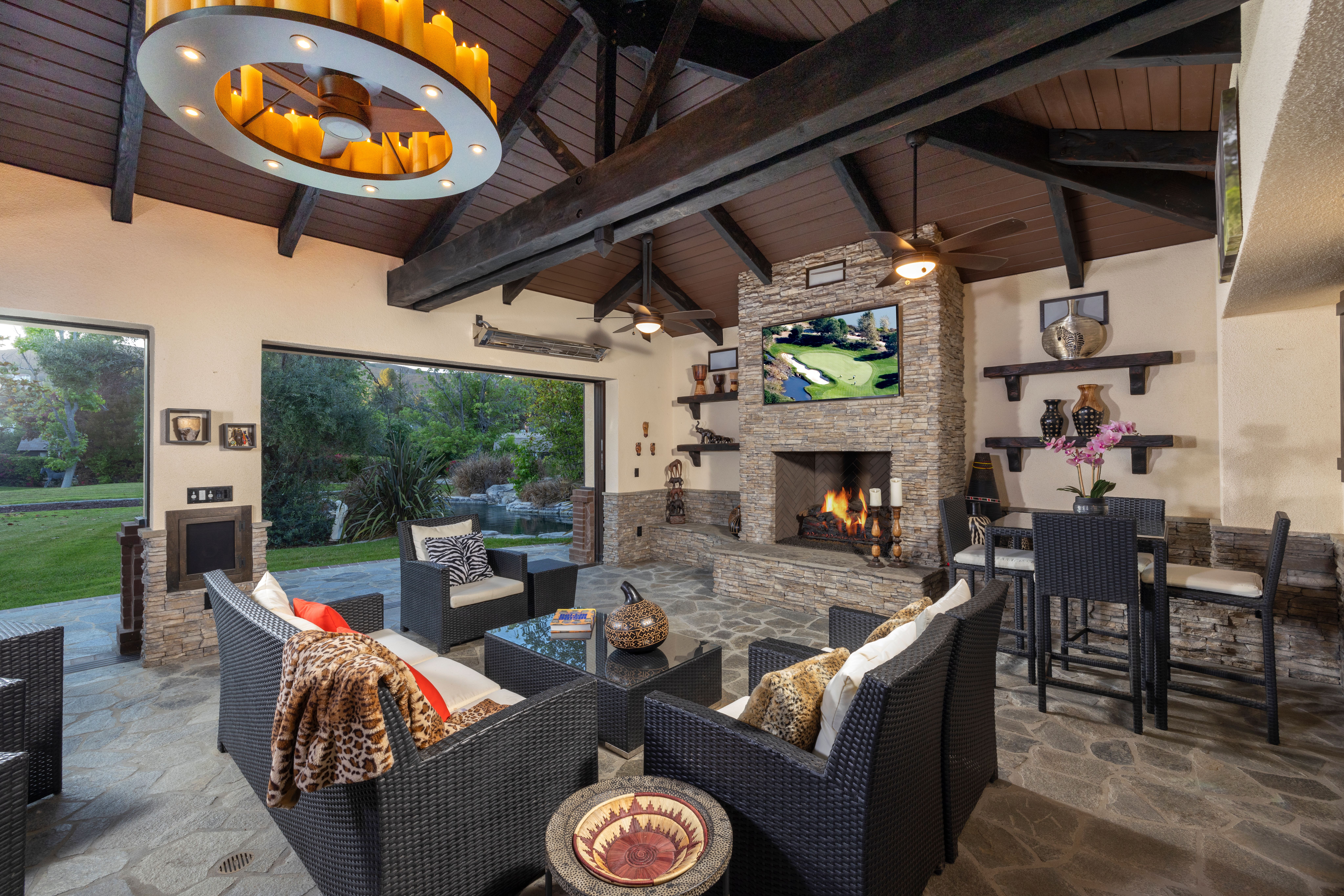4090 Live Oak Lane 