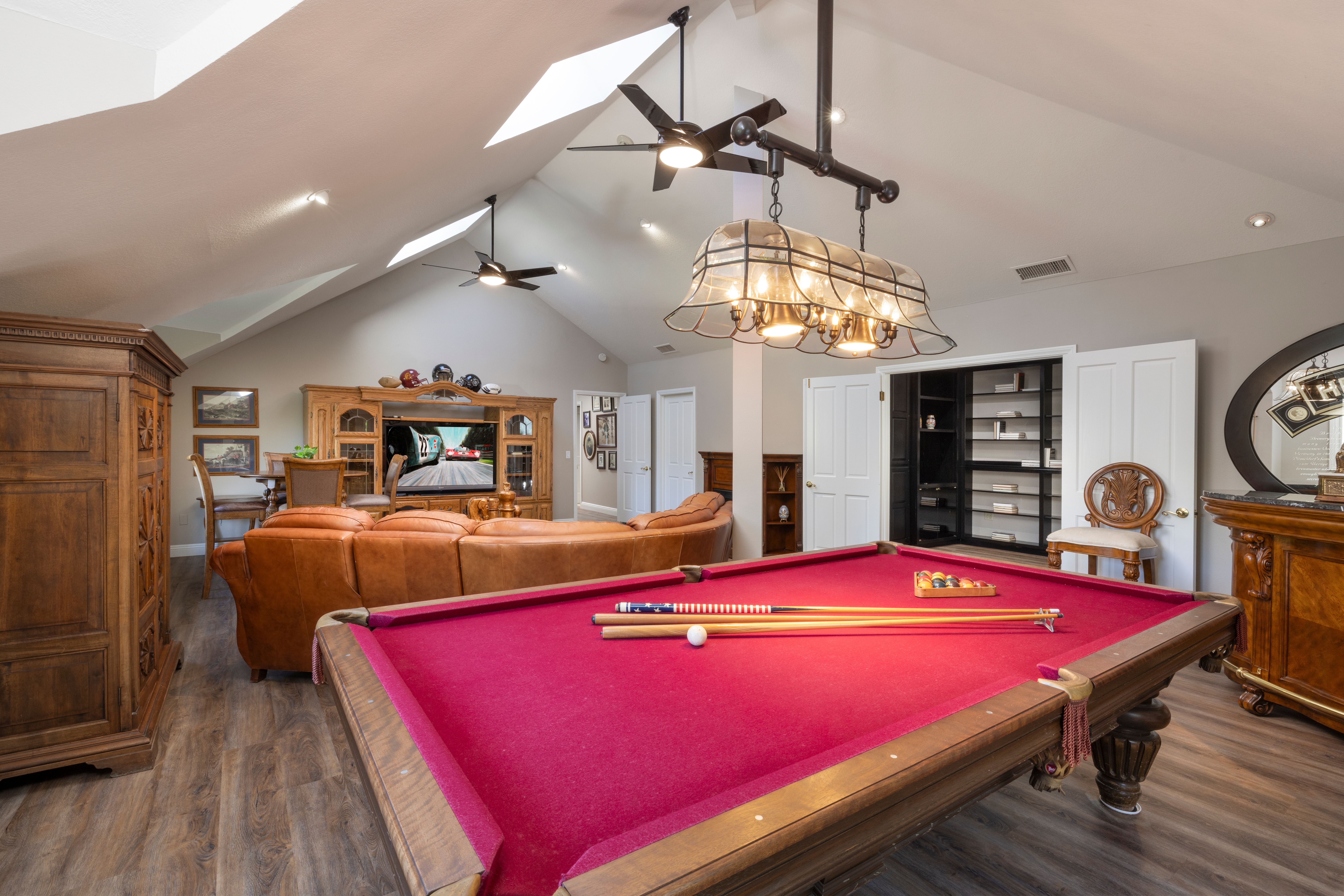 4090 Live Oak Lane 