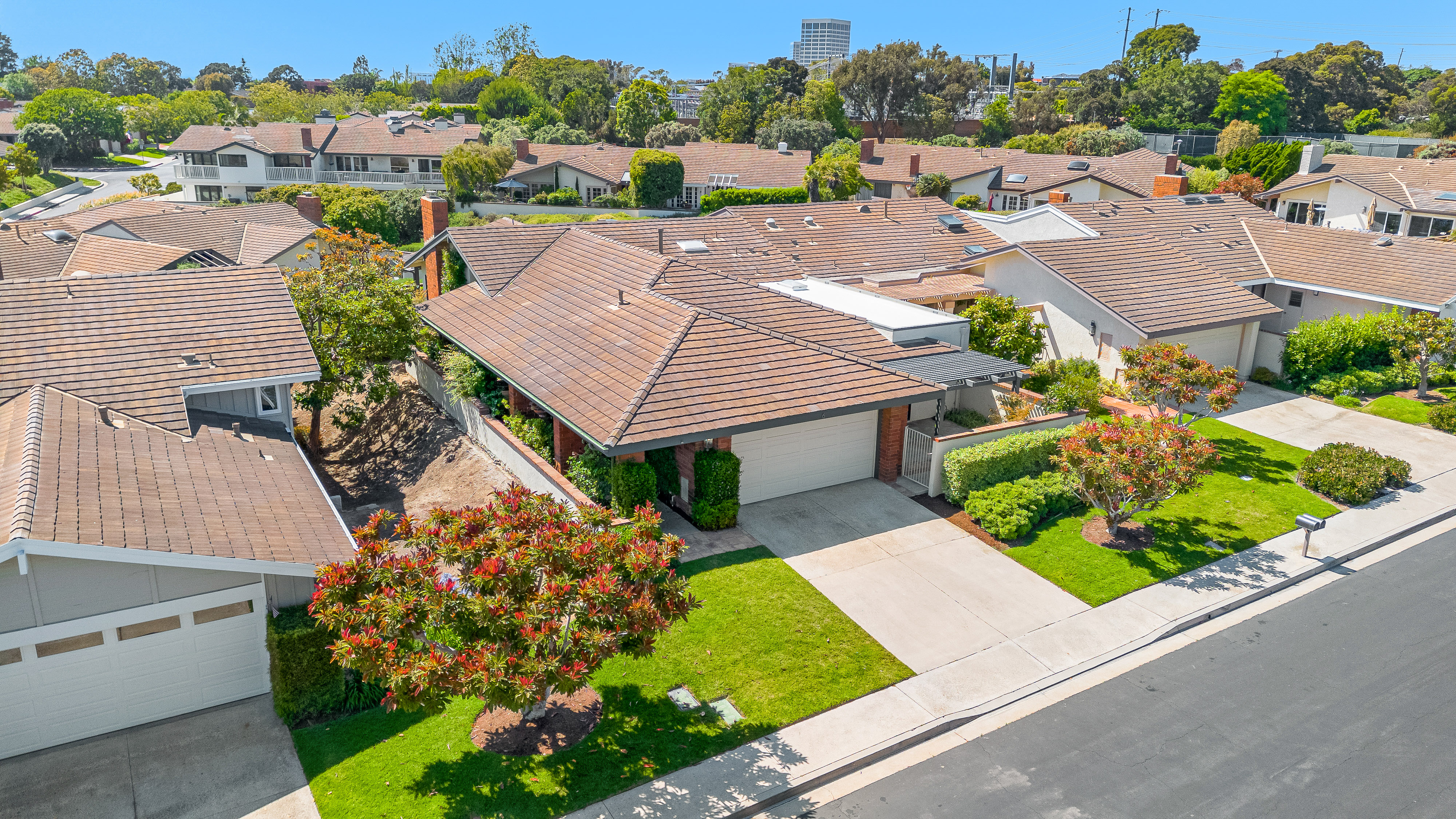6 Skysail Drive 