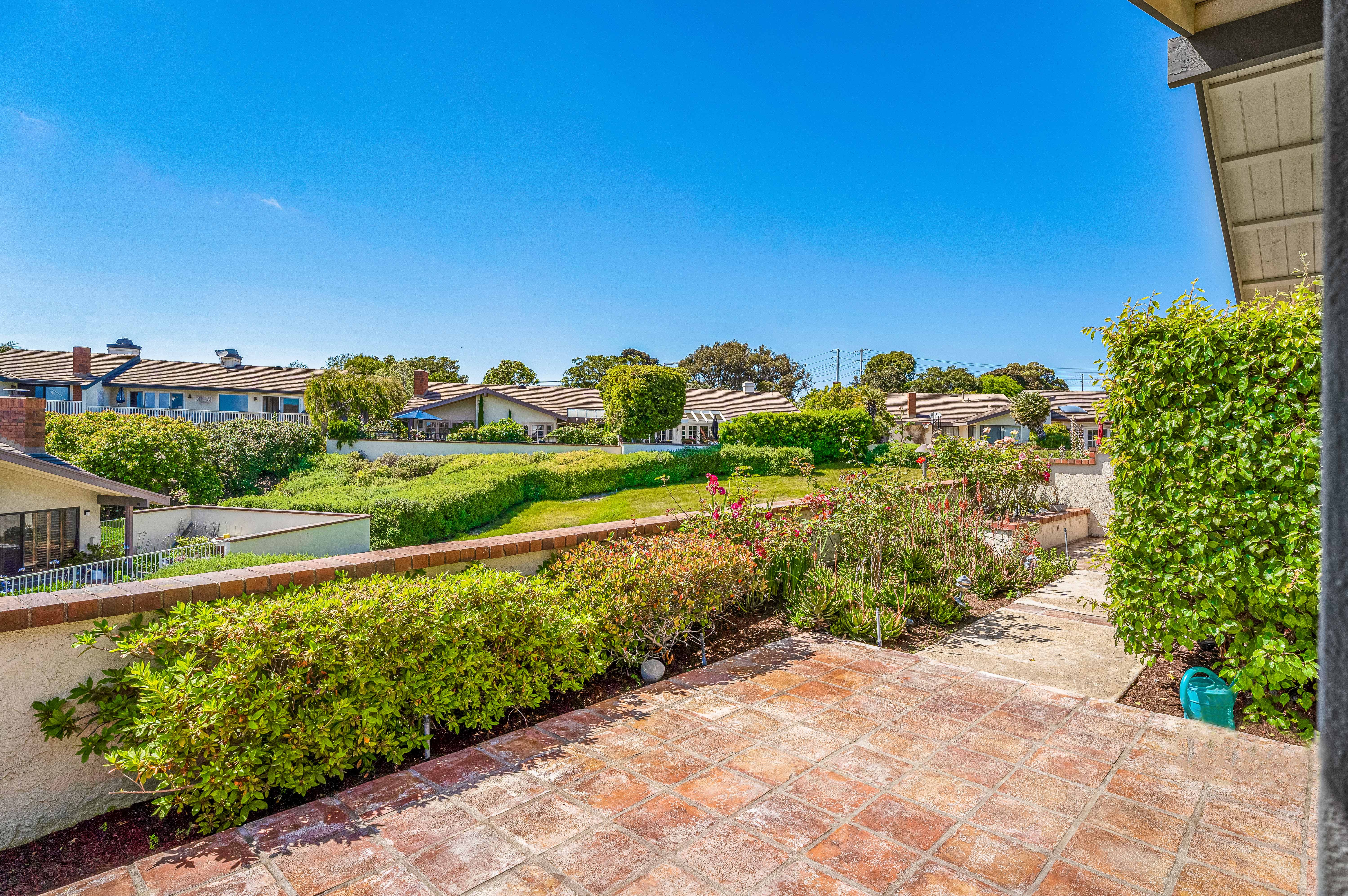 6 Skysail Drive 