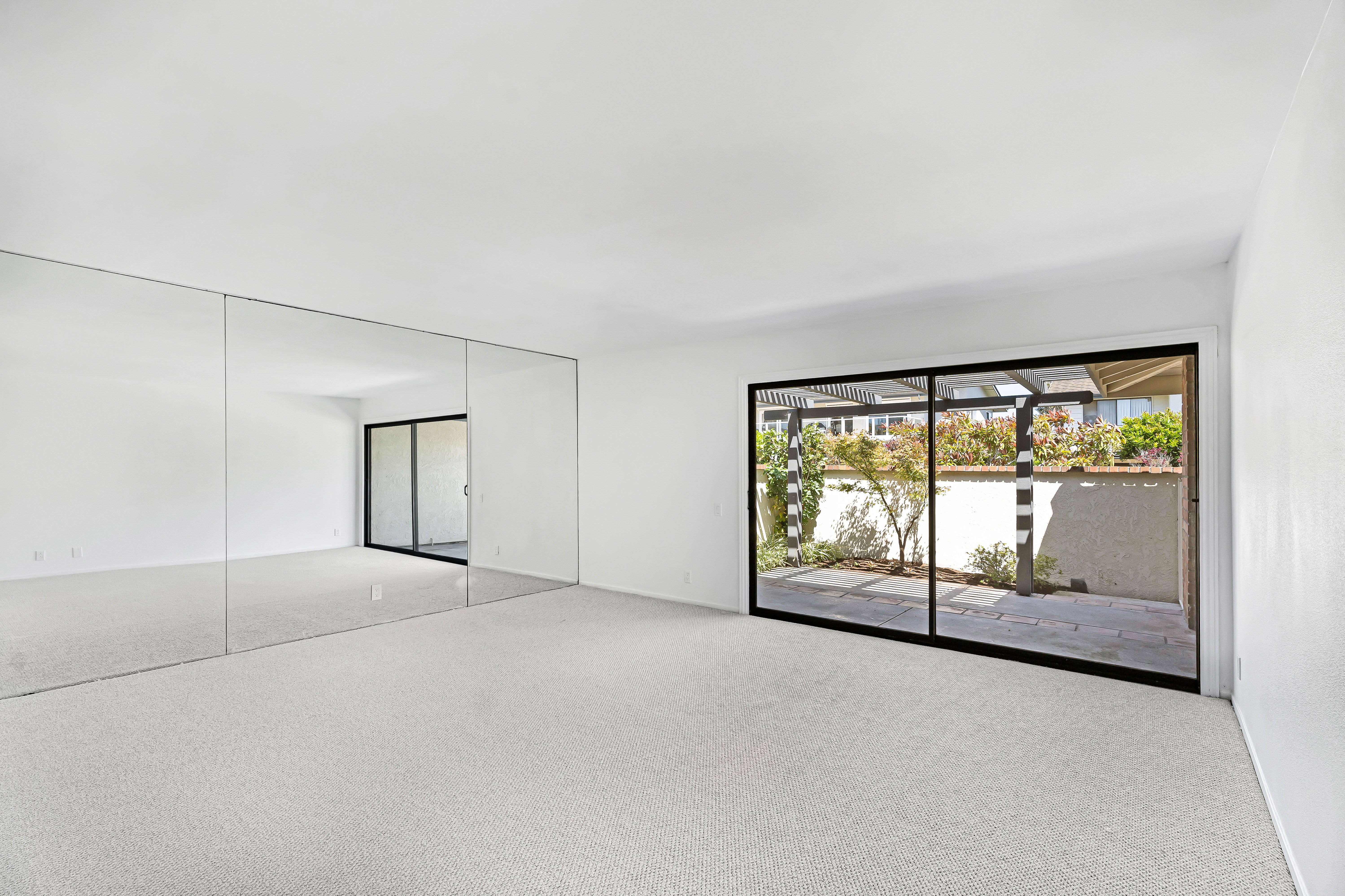 6 Skysail Drive 