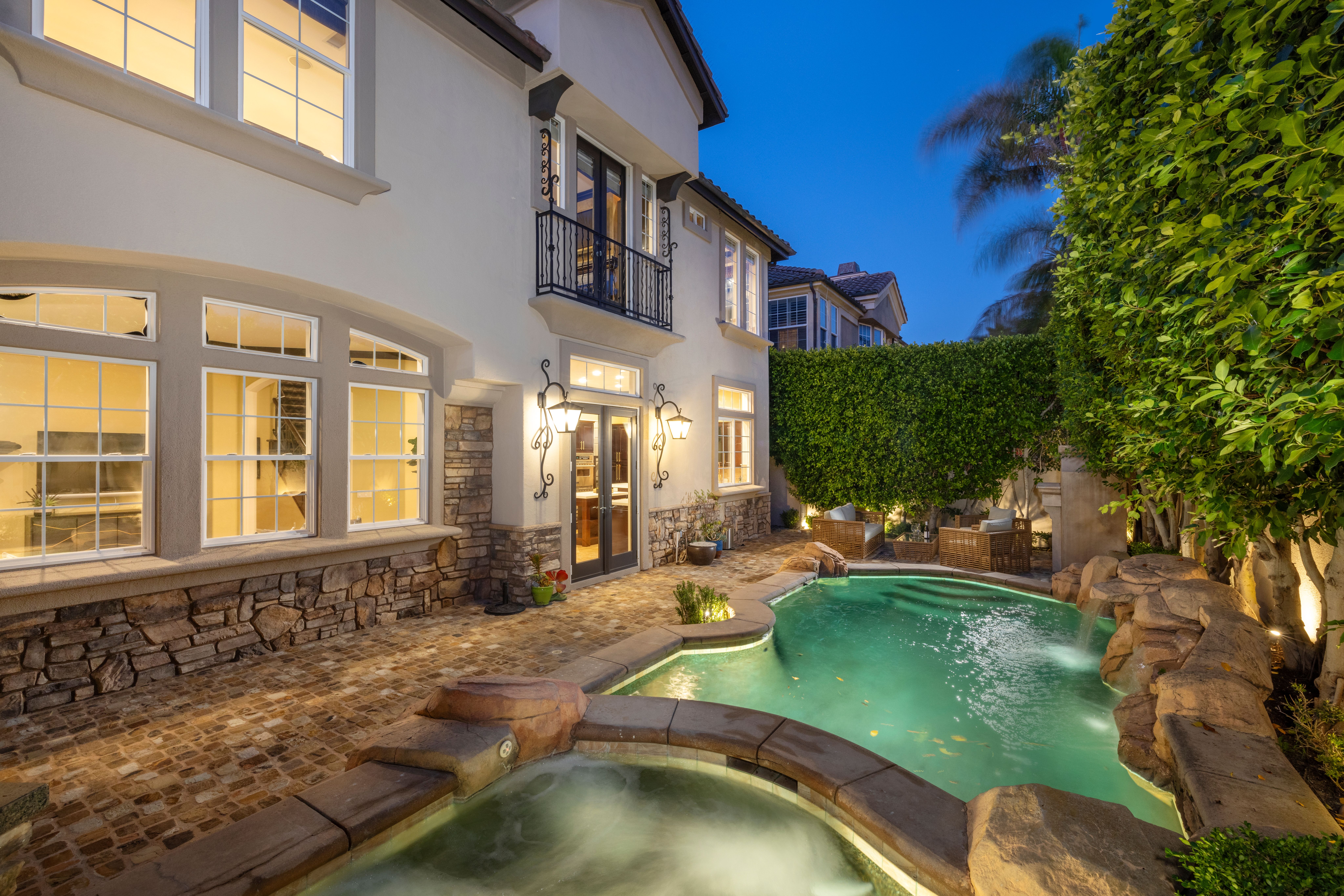 5676 Ocean Terrace Drive 