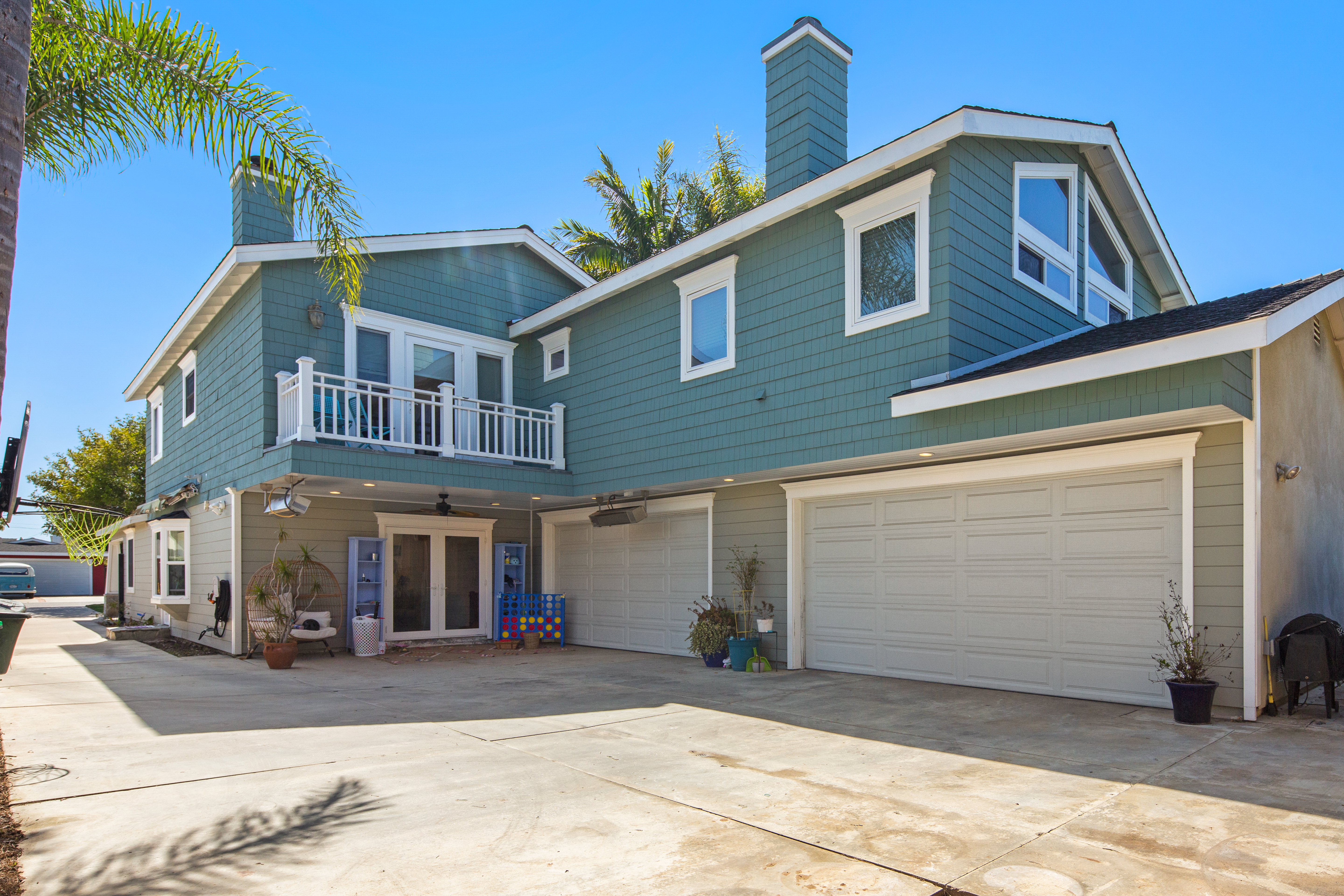 222 Costa Mesa Street 