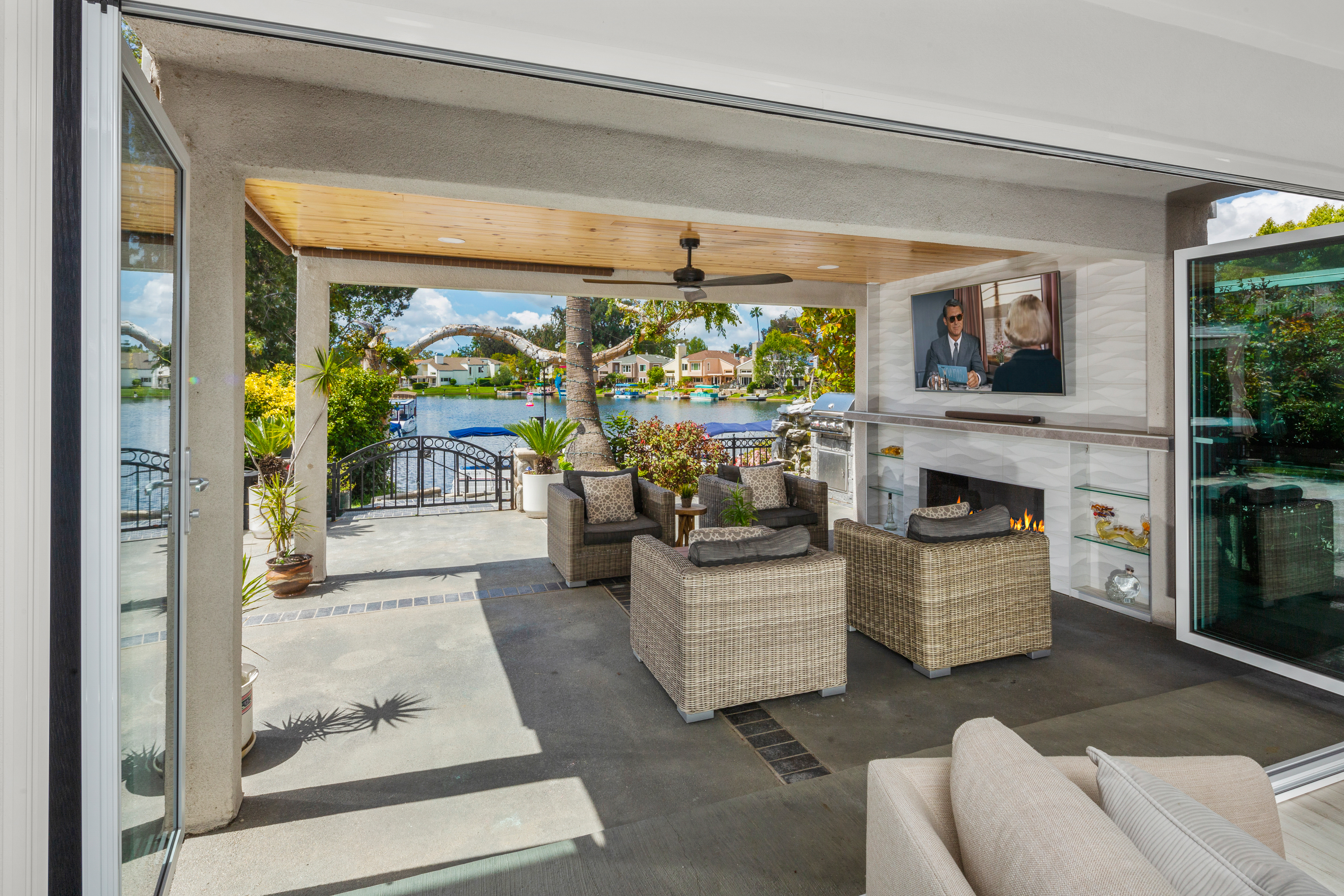22481 Overlake 