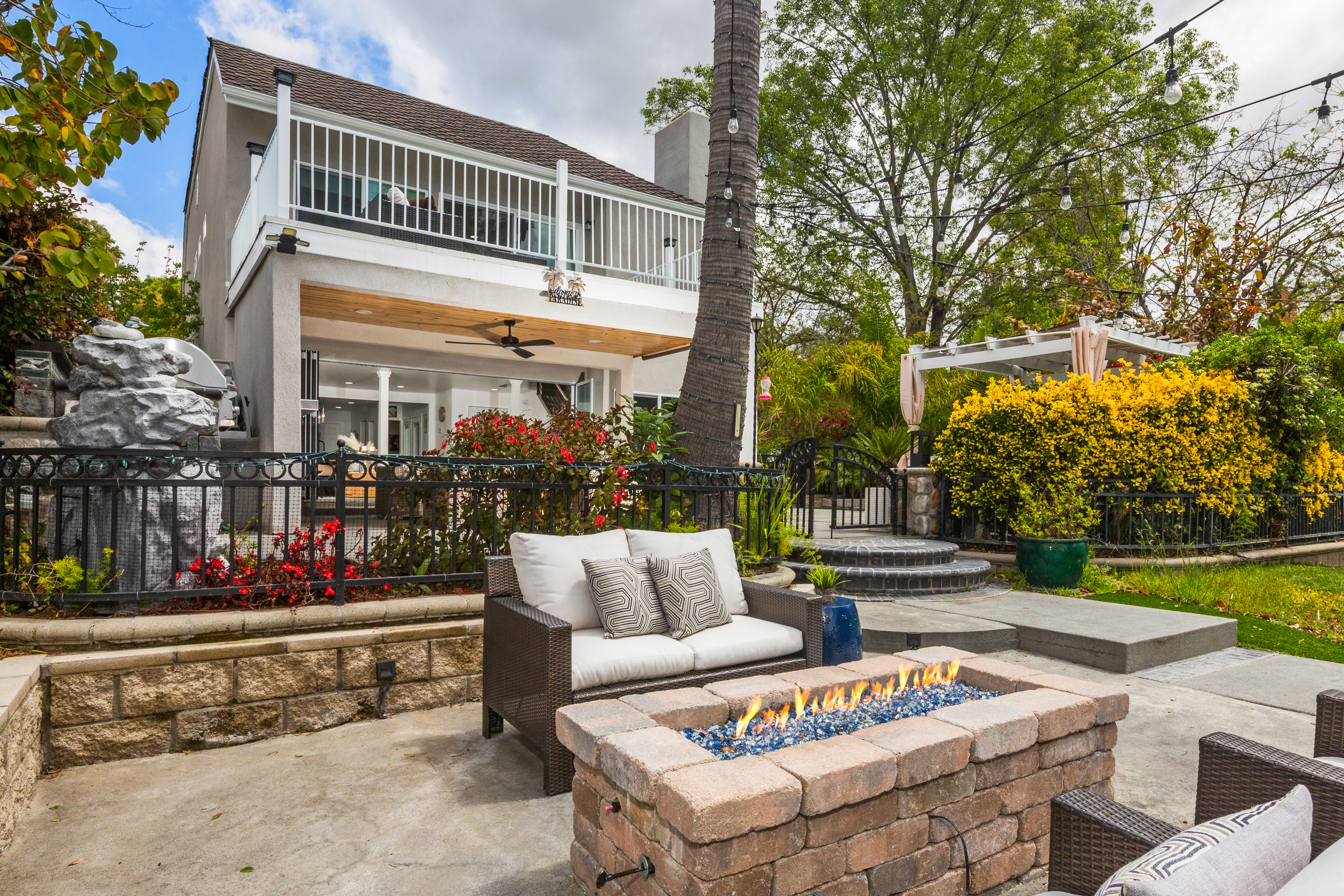 22481 Overlake 