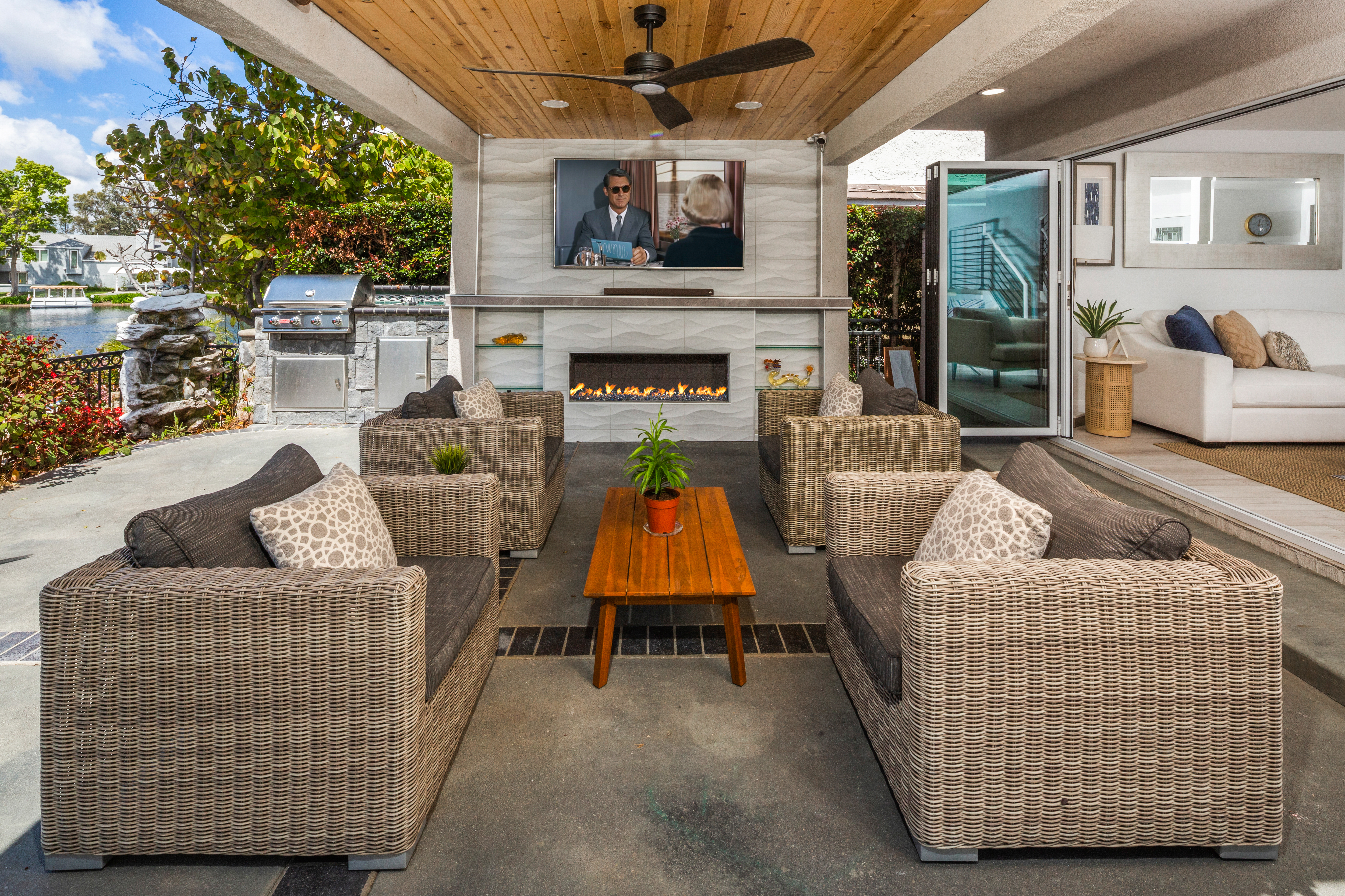 22481 Overlake 