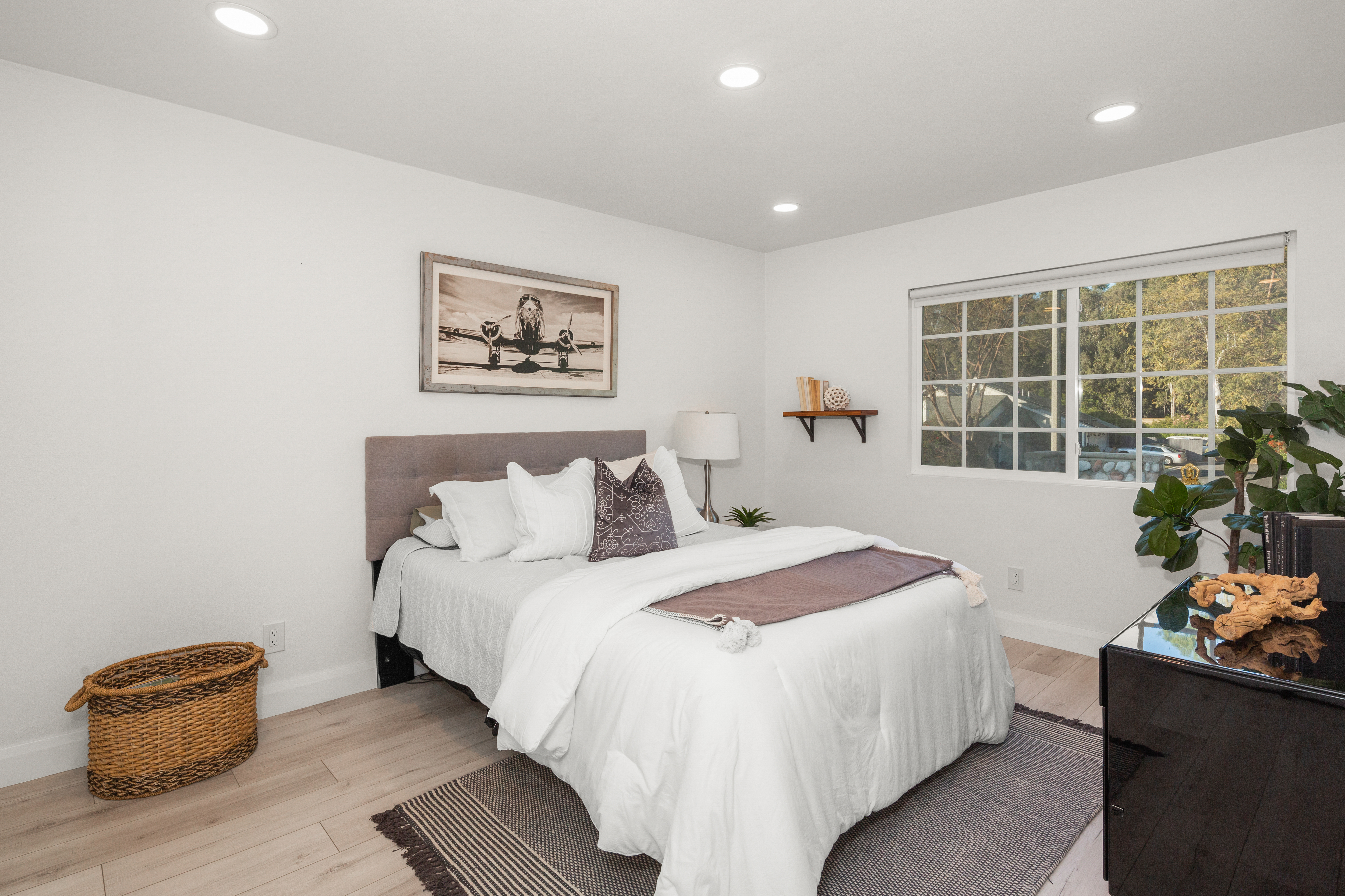 22481 Overlake 