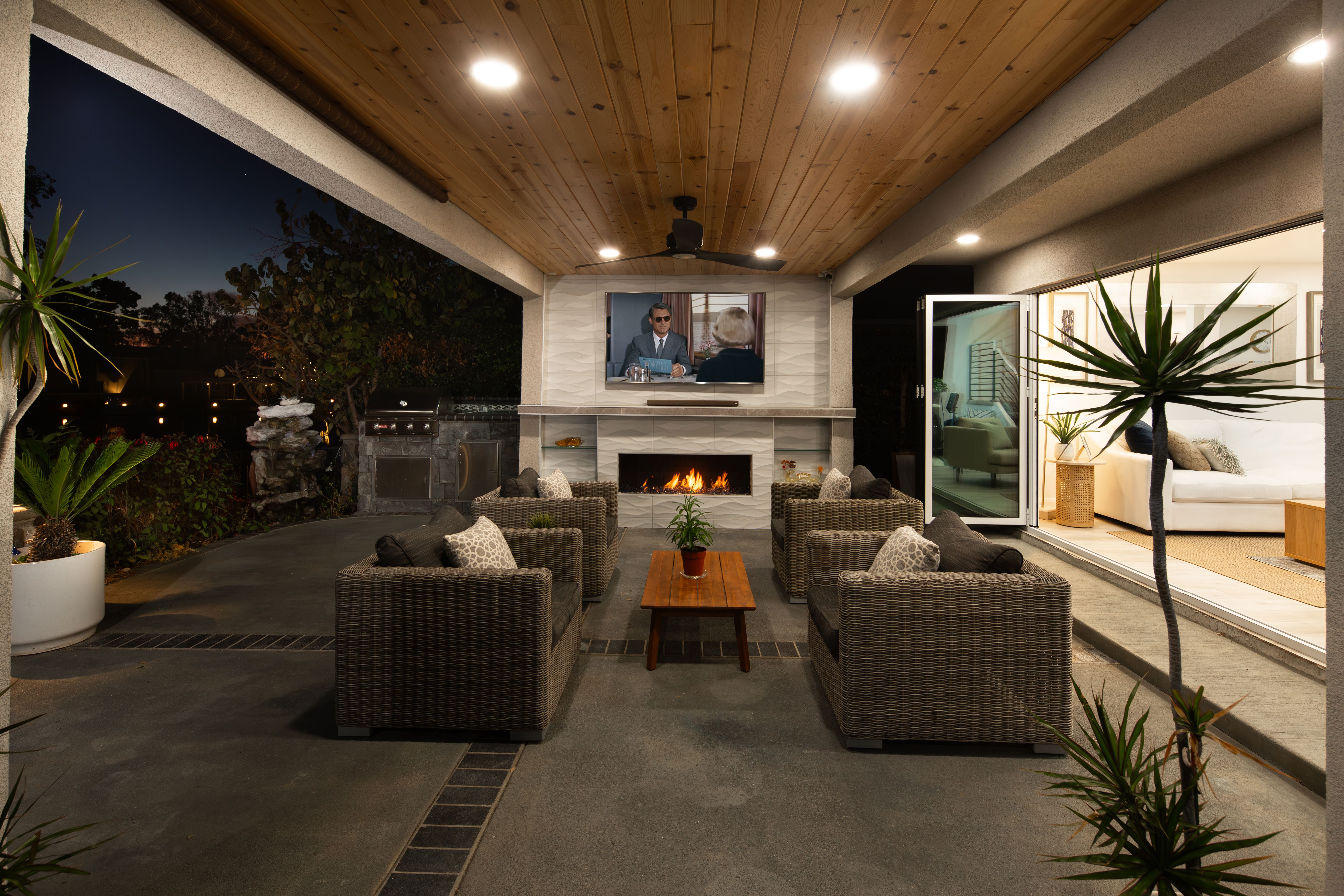 22481 Overlake 