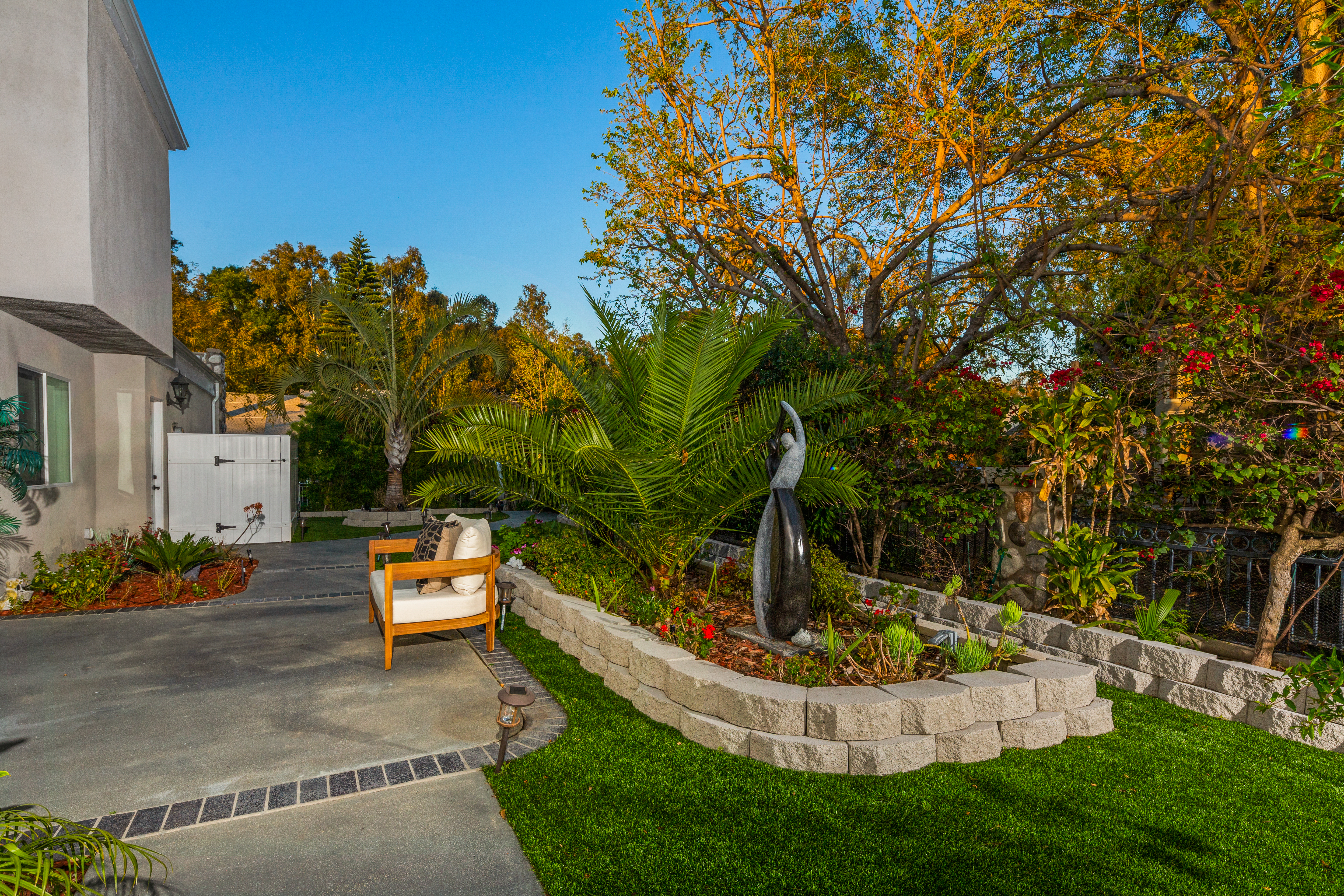22481 Overlake 