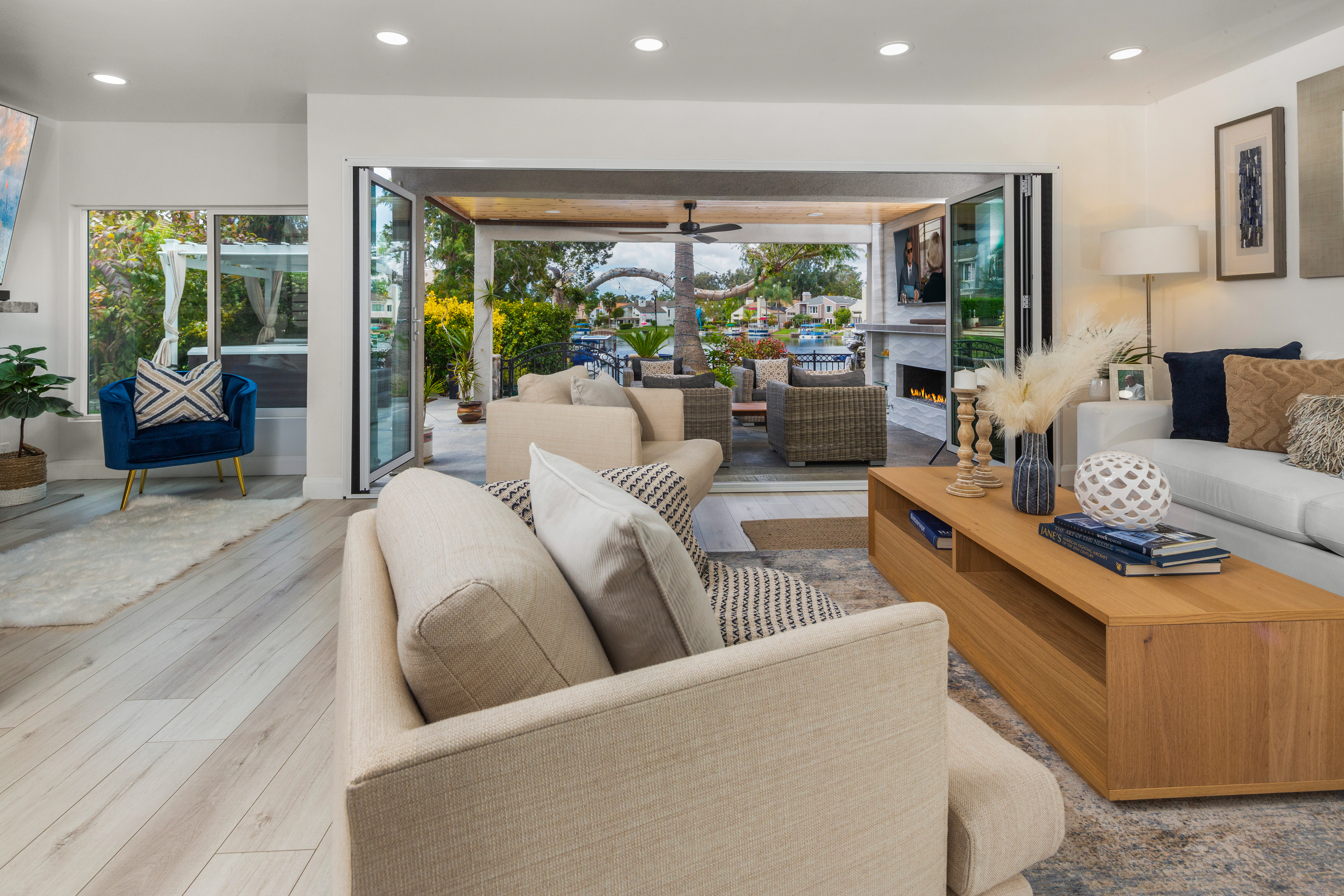 22481 Overlake 