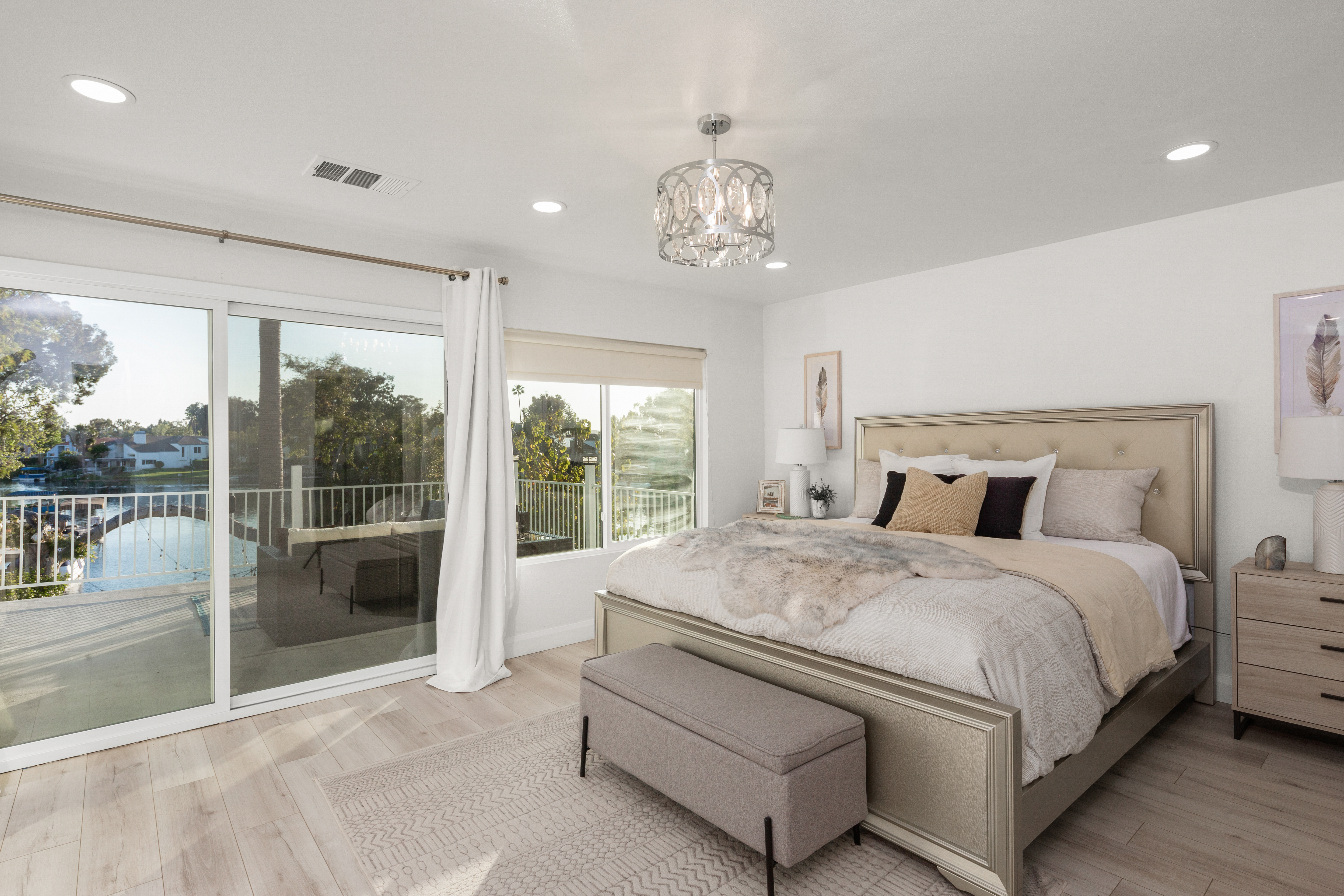 22481 Overlake 