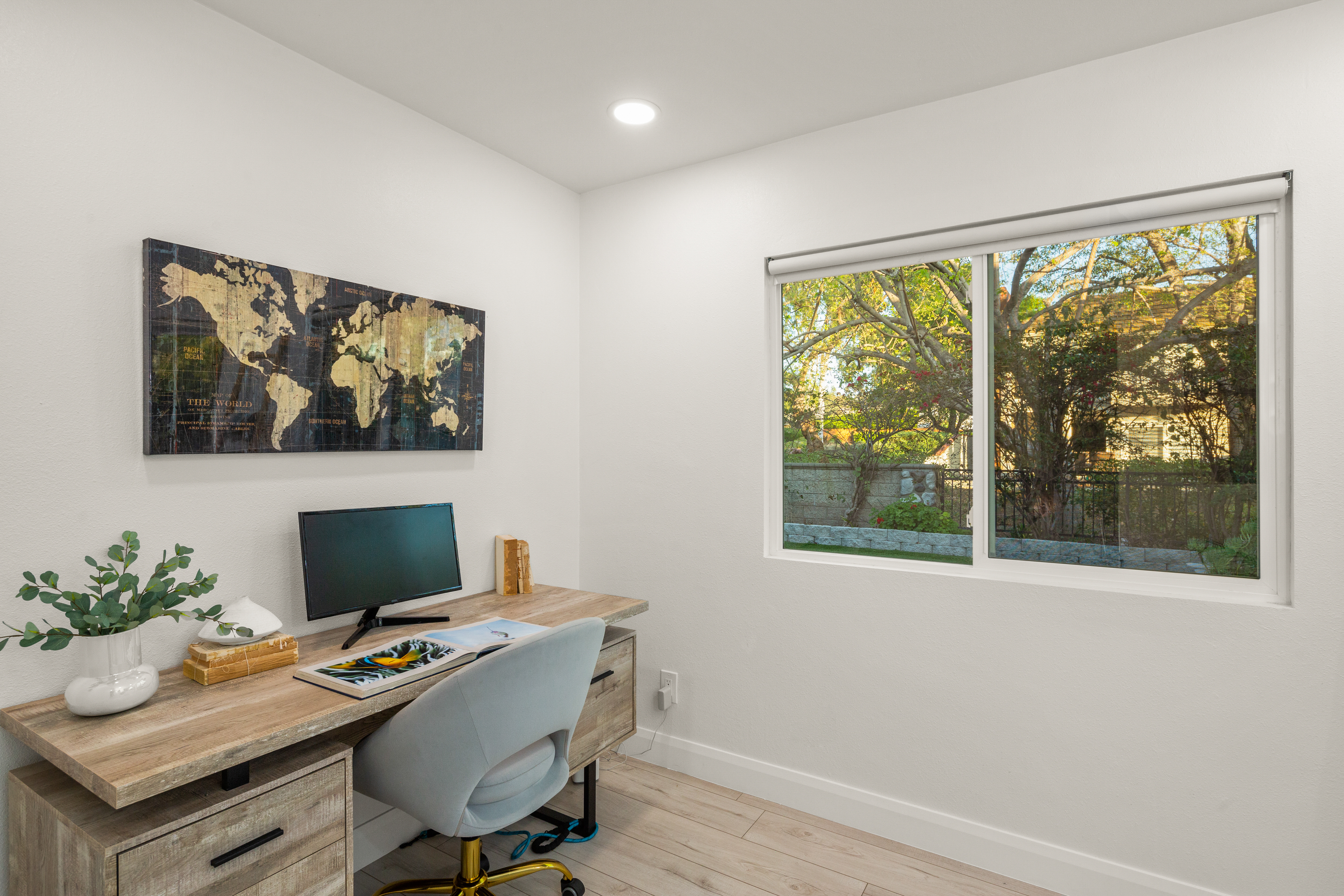 22481 Overlake 