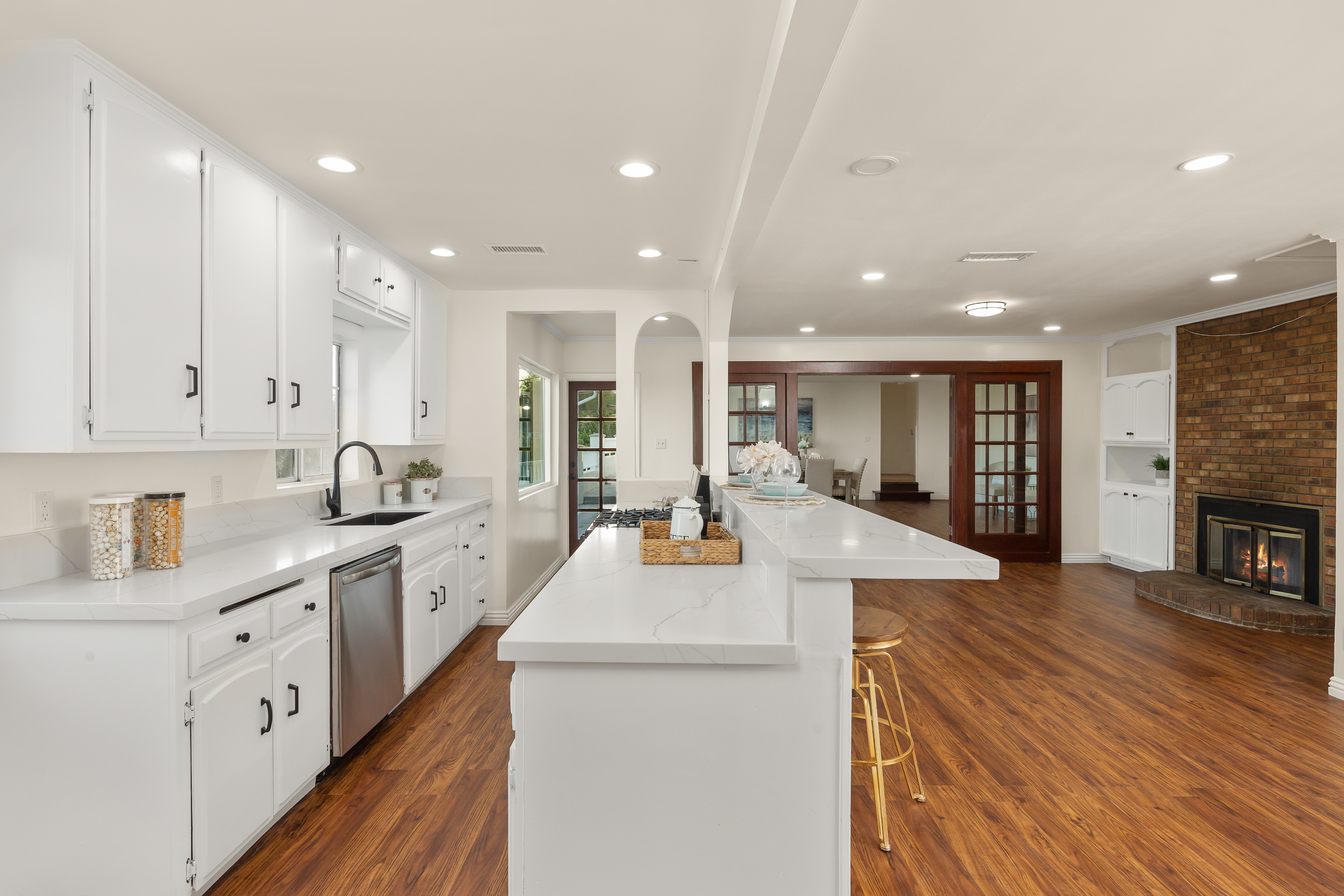 1213 East Avocado Crest Road 
