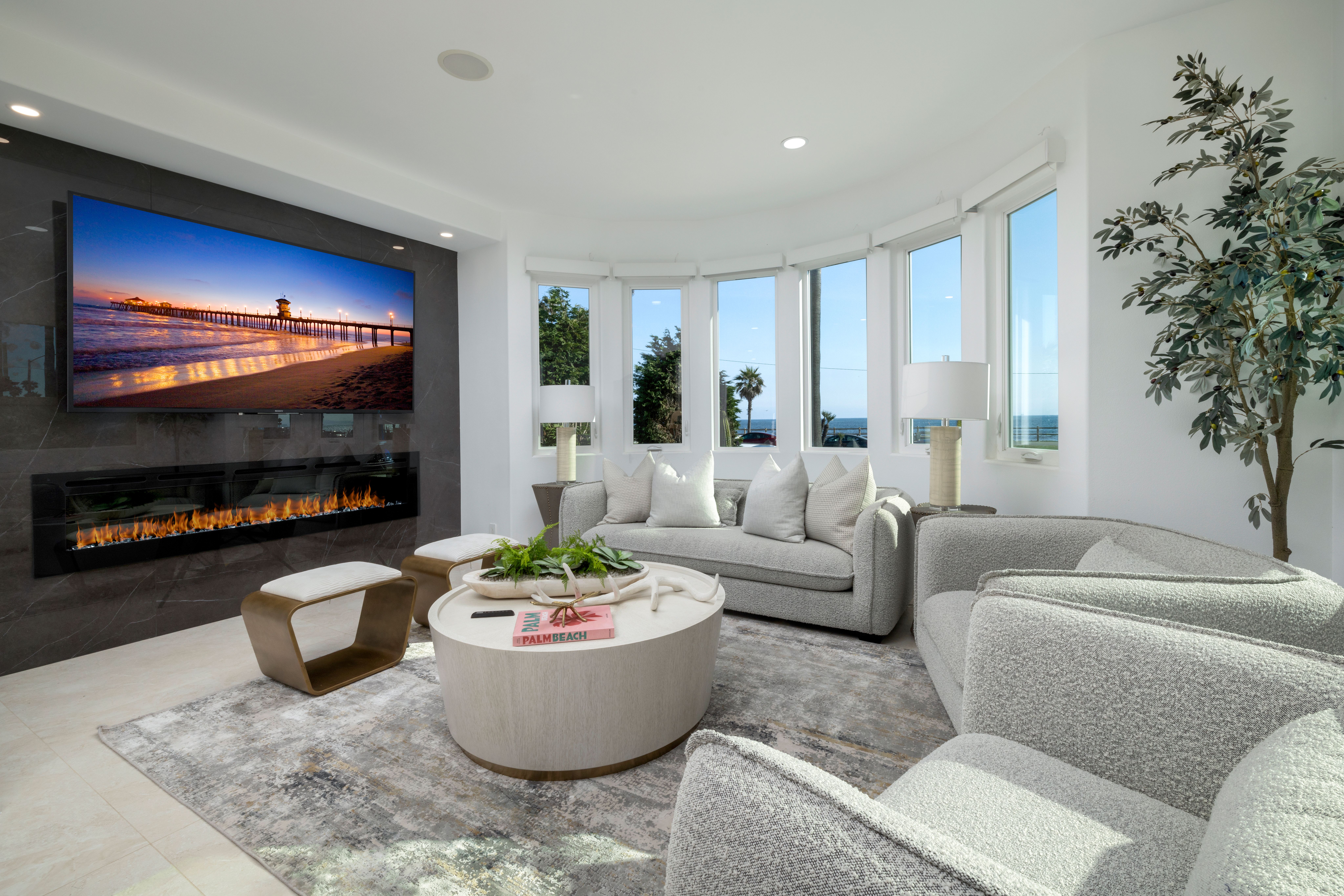 2110 Pacific Coast Highway 