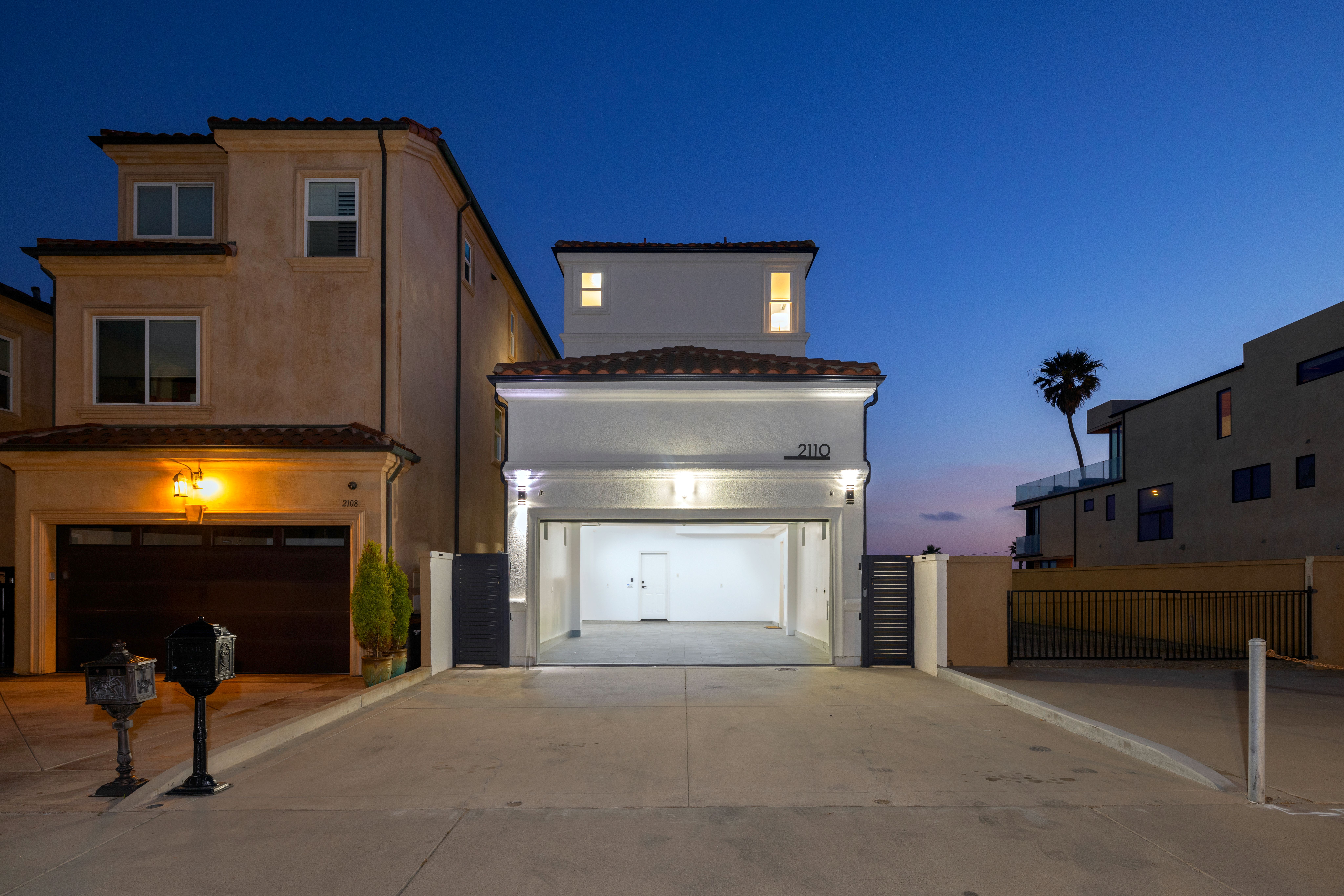 2110 Pacific Coast Highway 