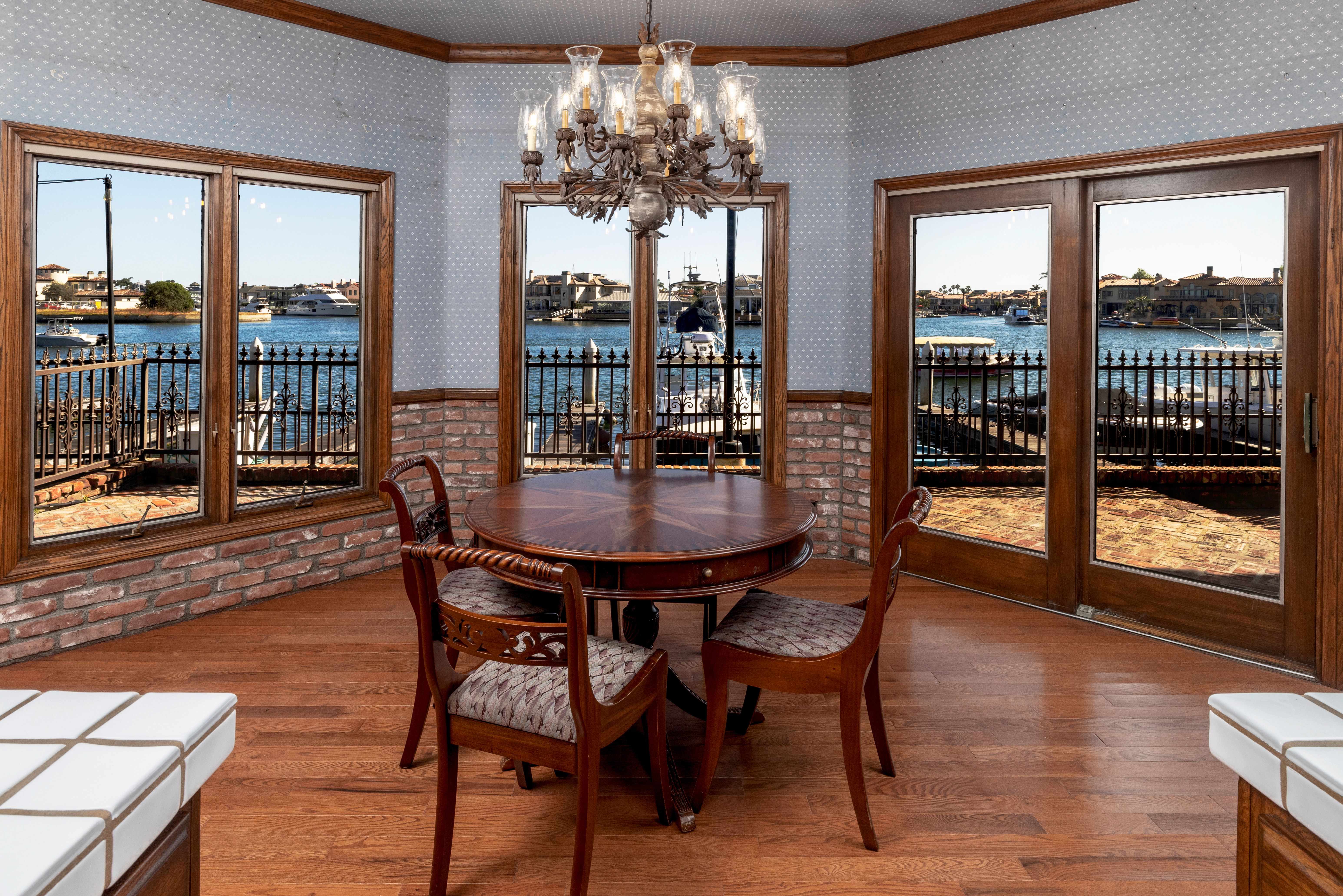 3332 Venture Drive 
