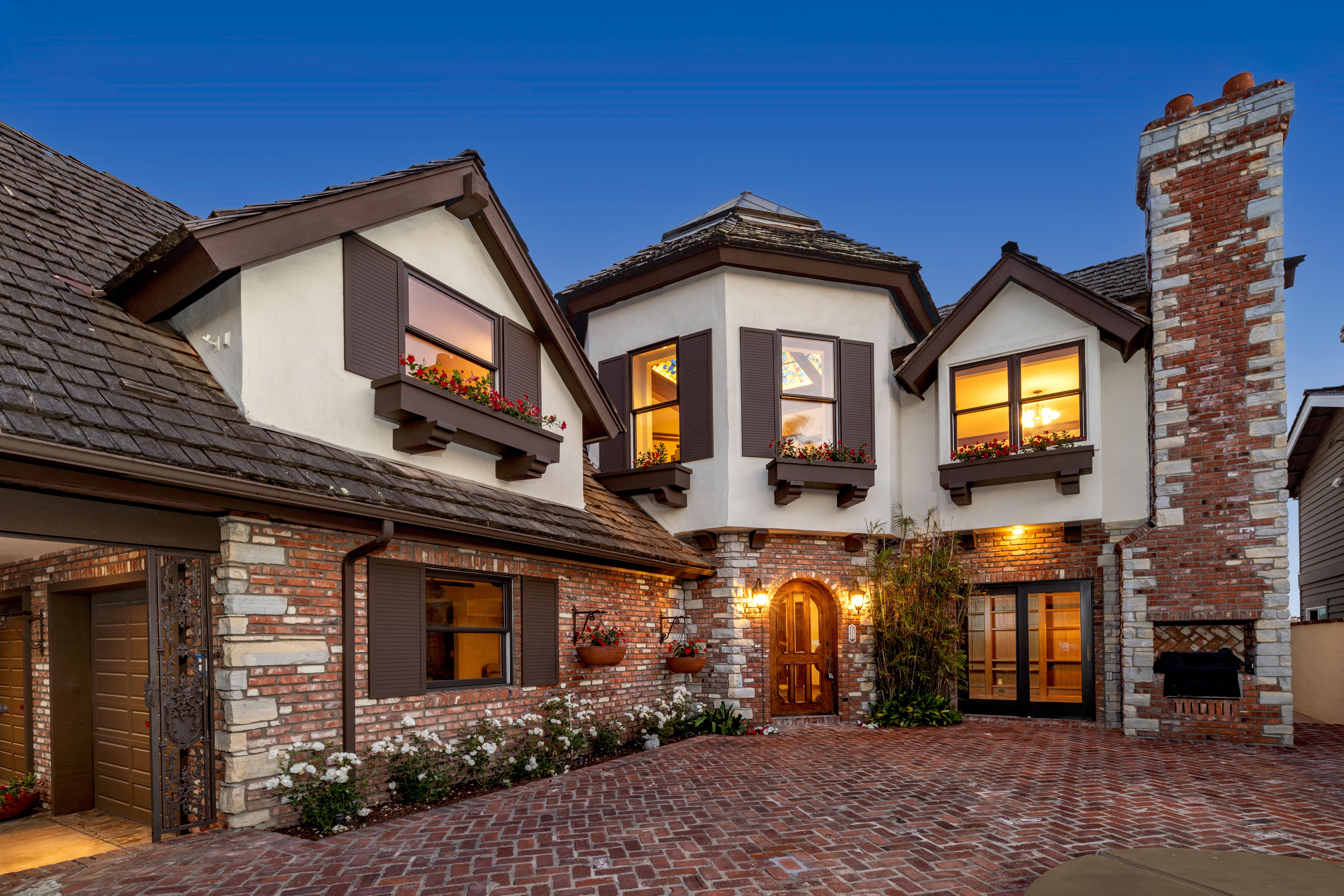 3332 Venture Drive 