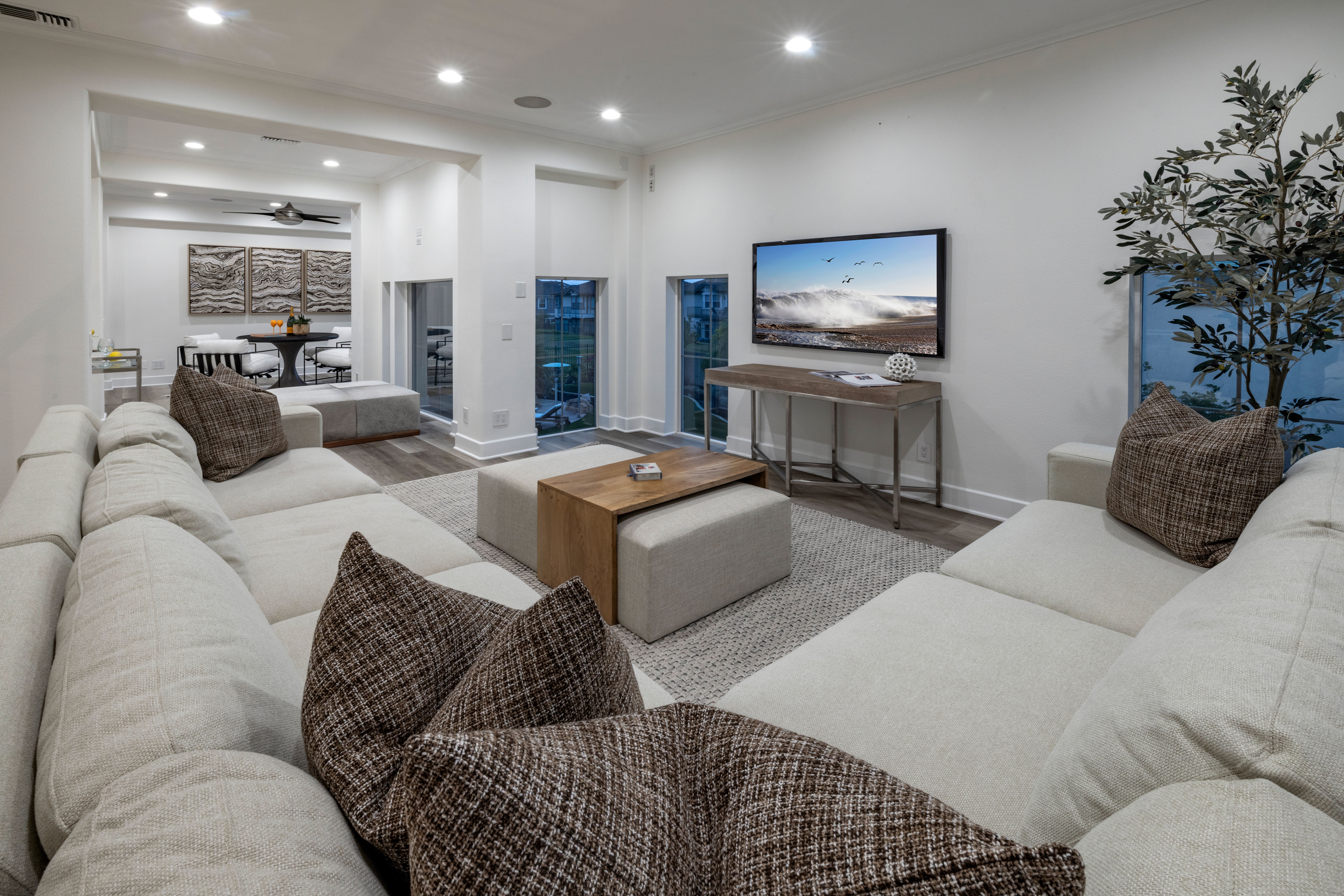 6582 Radcliff Circle 