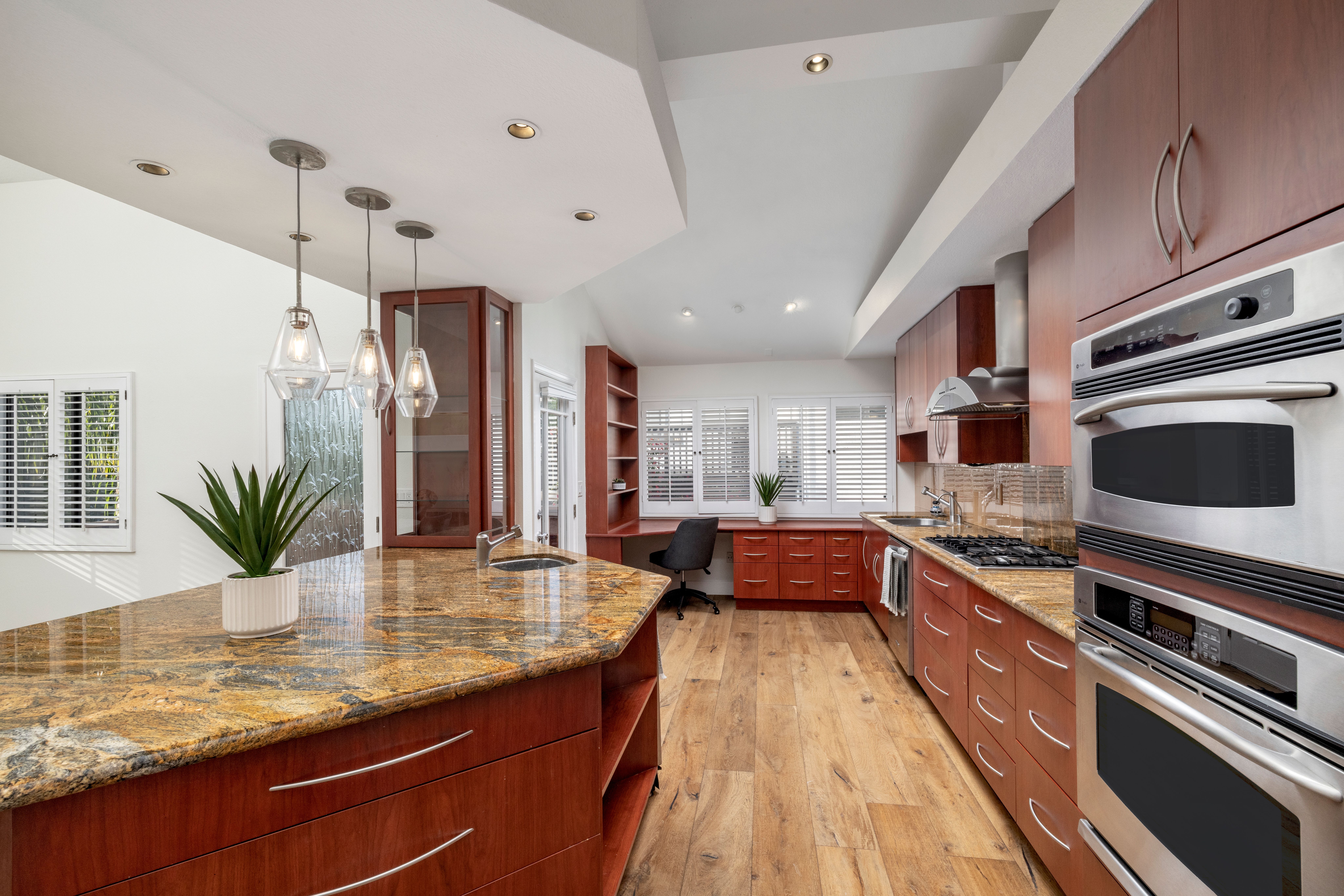 367 Newport Glen Court 