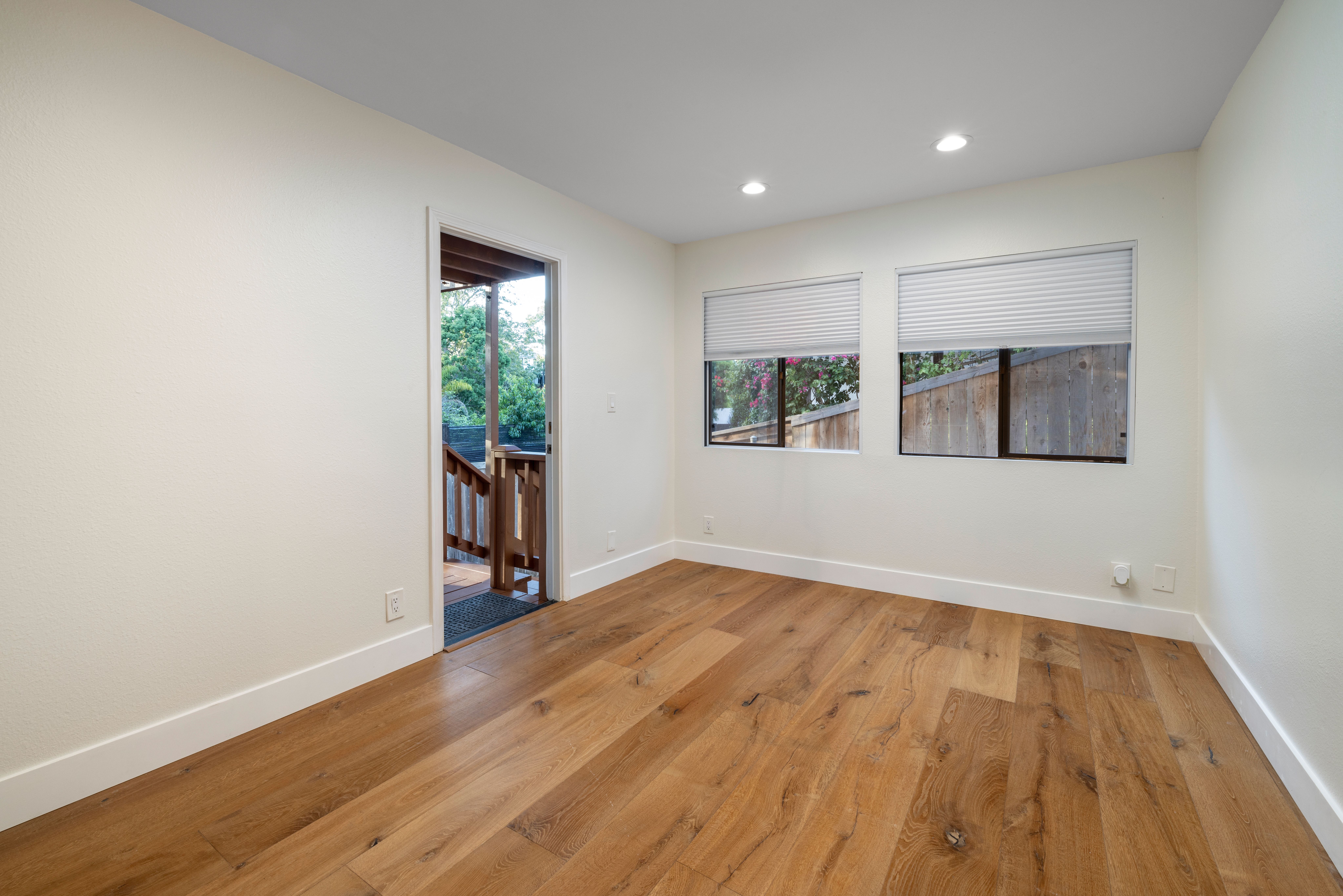 367 Newport Glen Court 