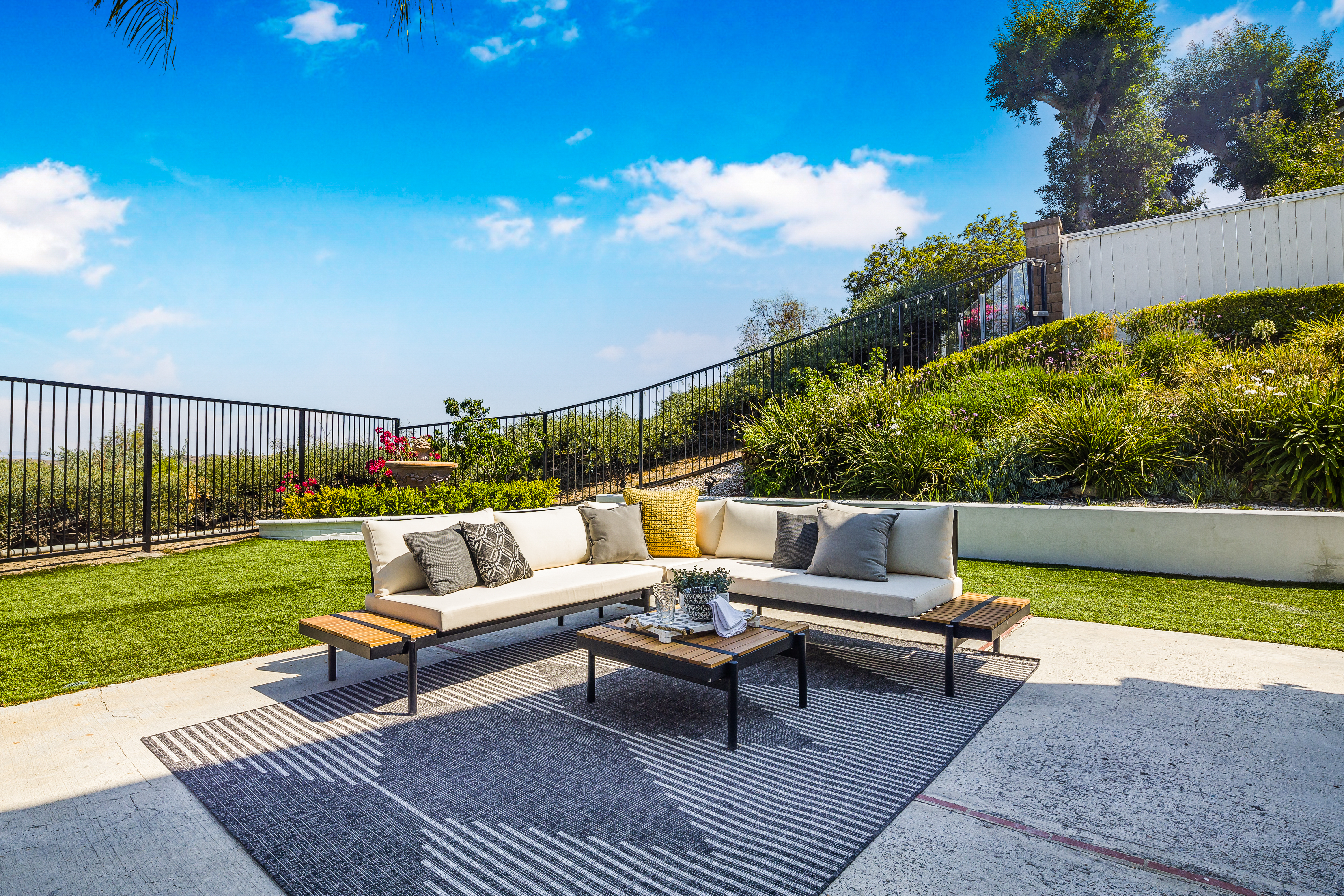 28112 Bedford Drive 