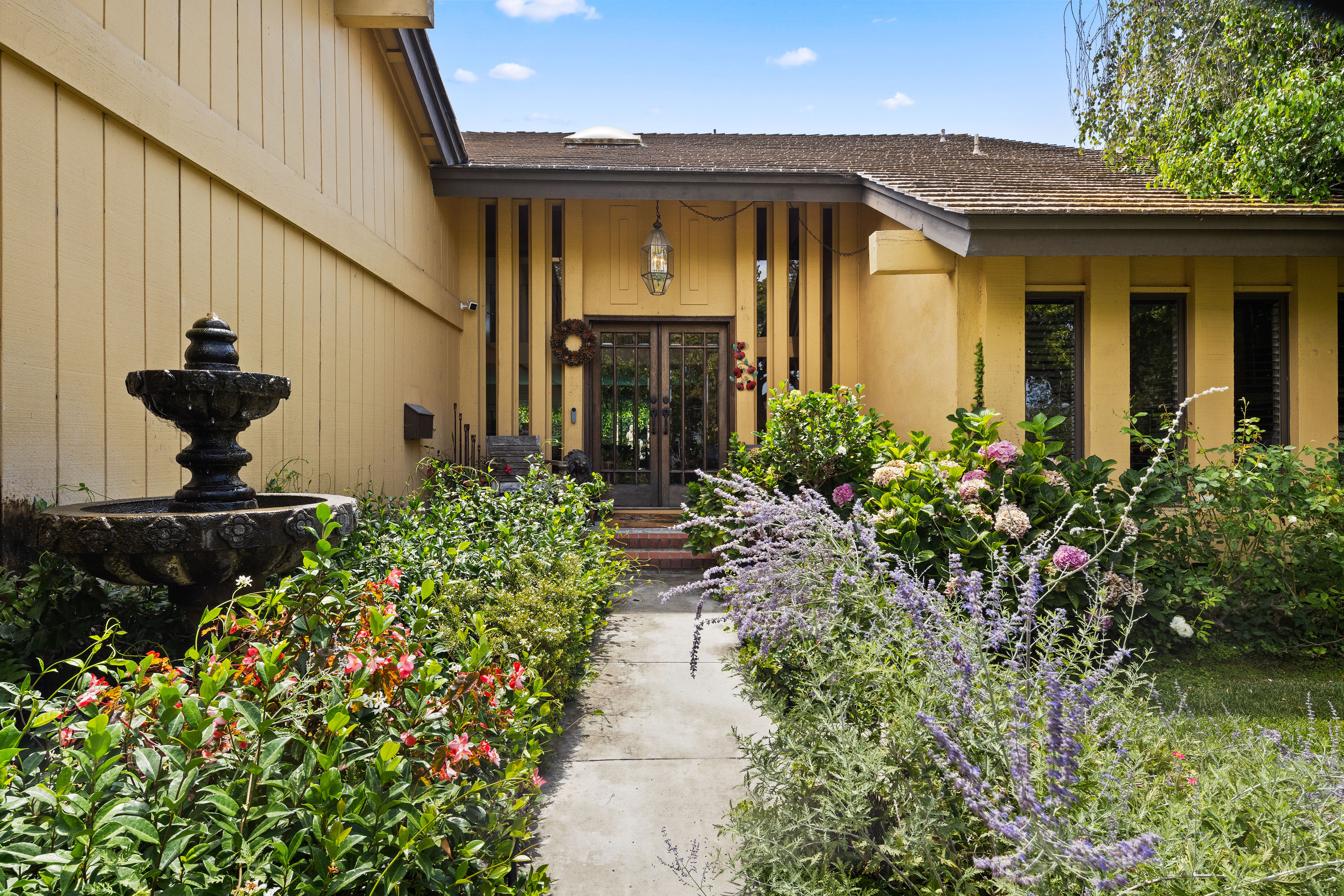 1785 Hummingbird Drive 