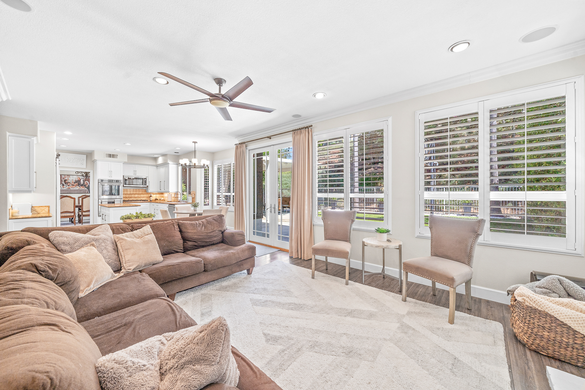 22622 White Oaks 