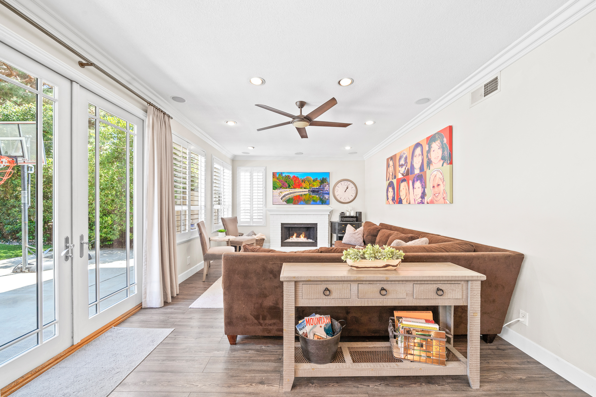 22622 White Oaks 