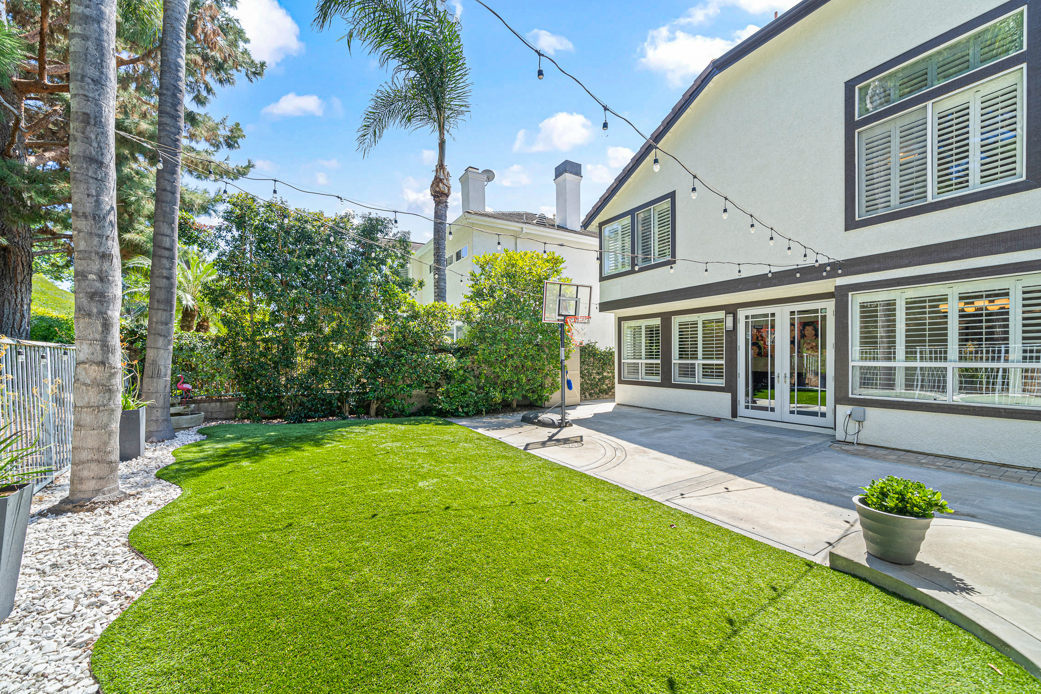 22622 White Oaks 