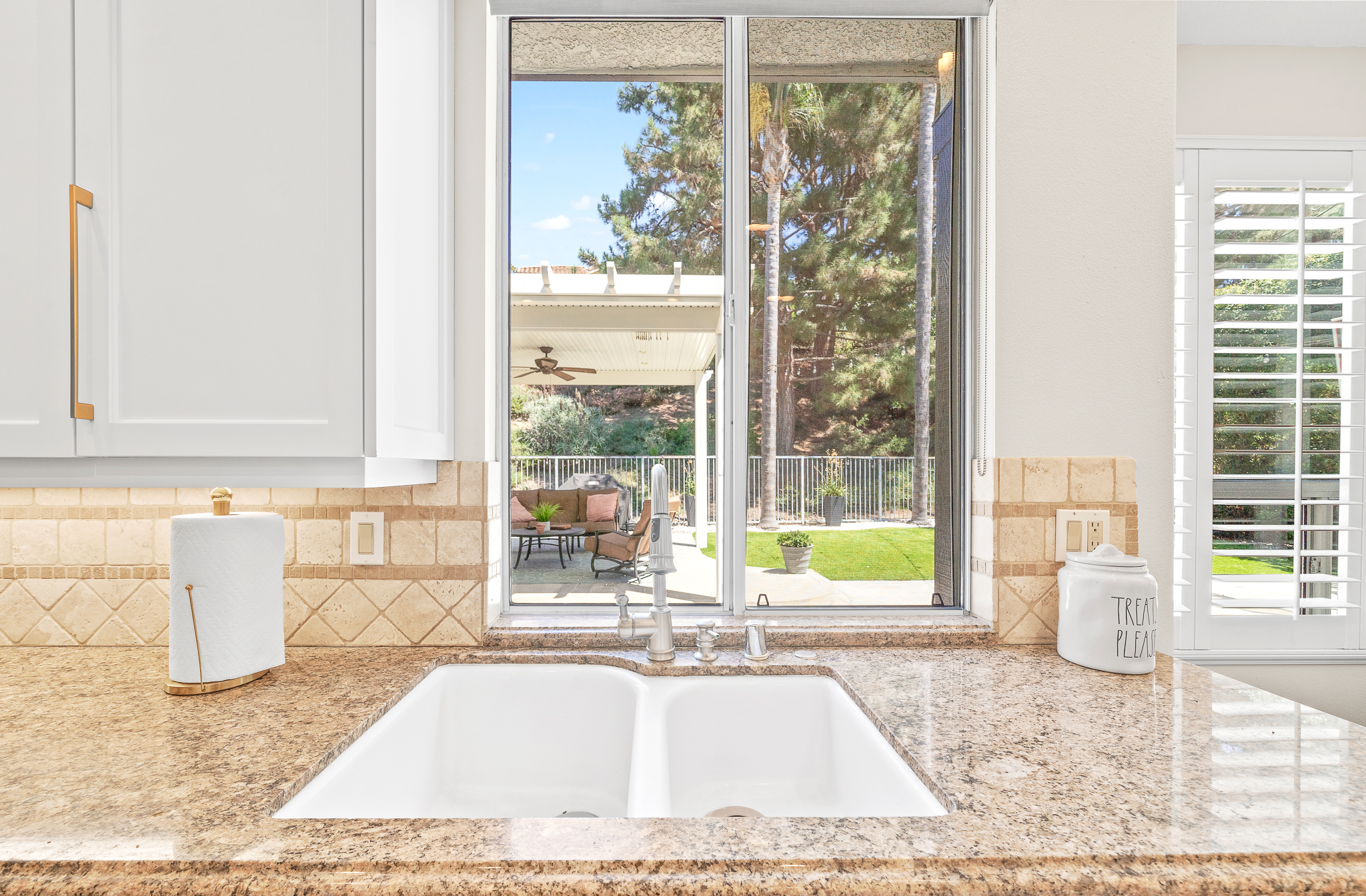 22622 White Oaks 