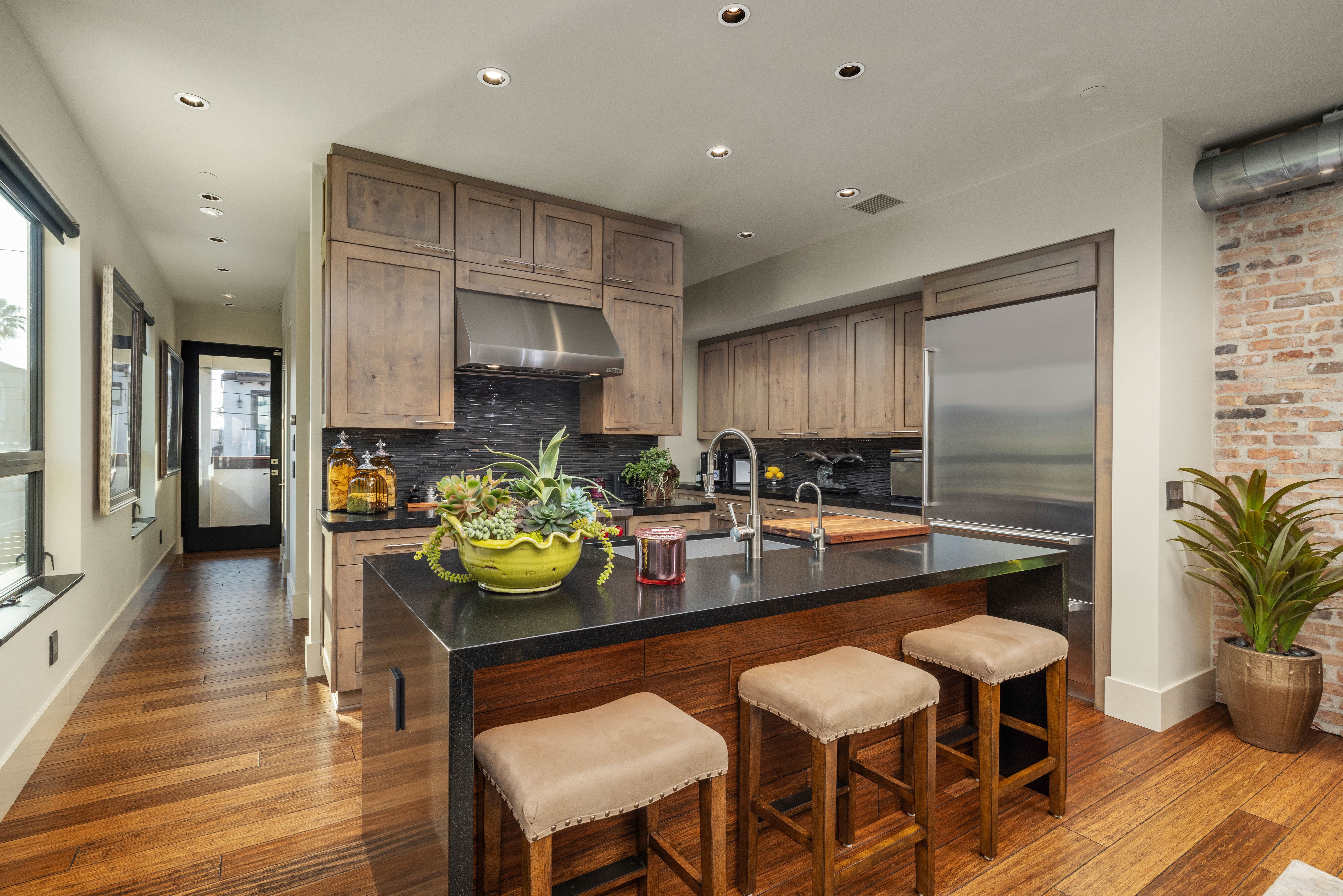 301 2nd Street 