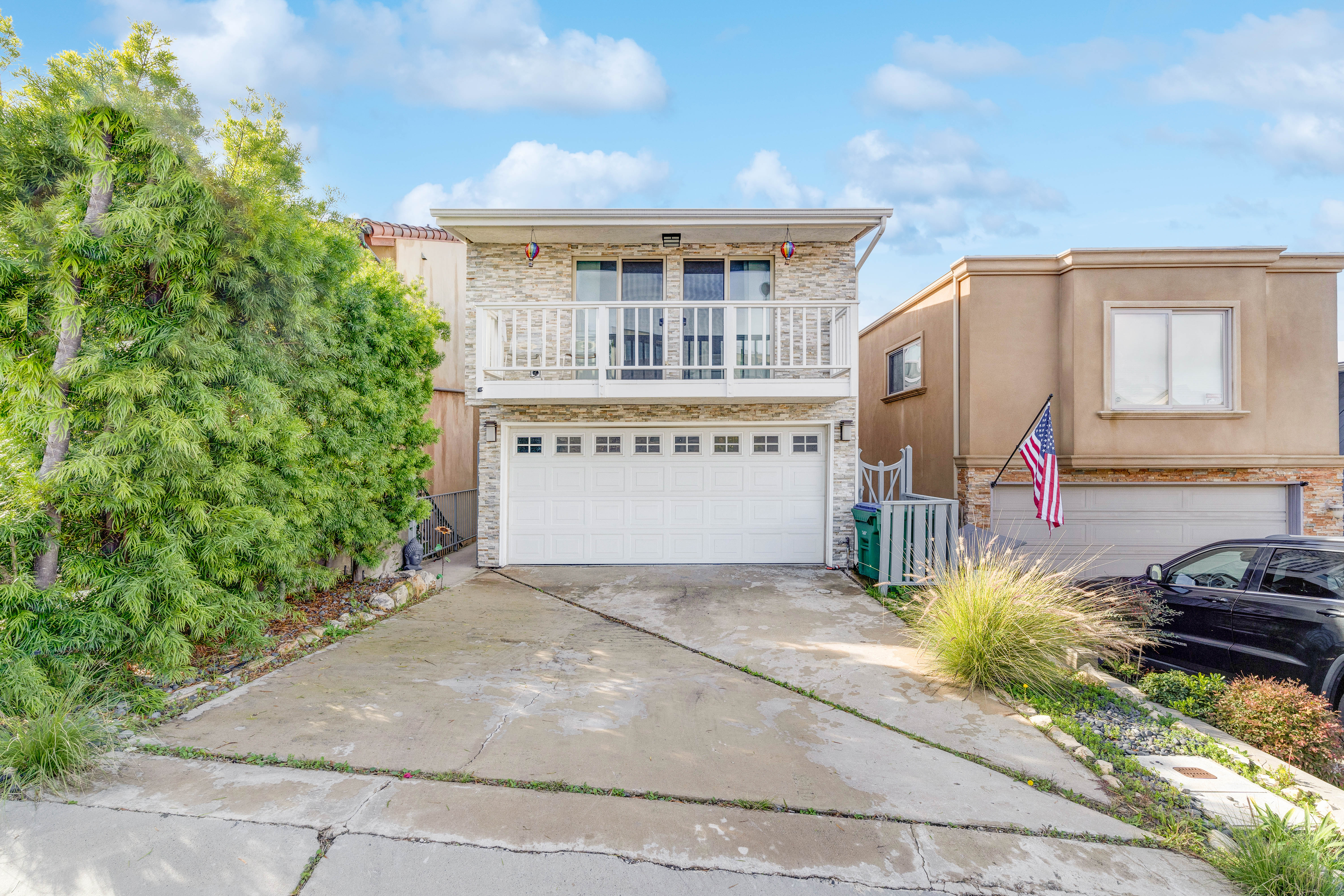 953 Santa Ana Street 