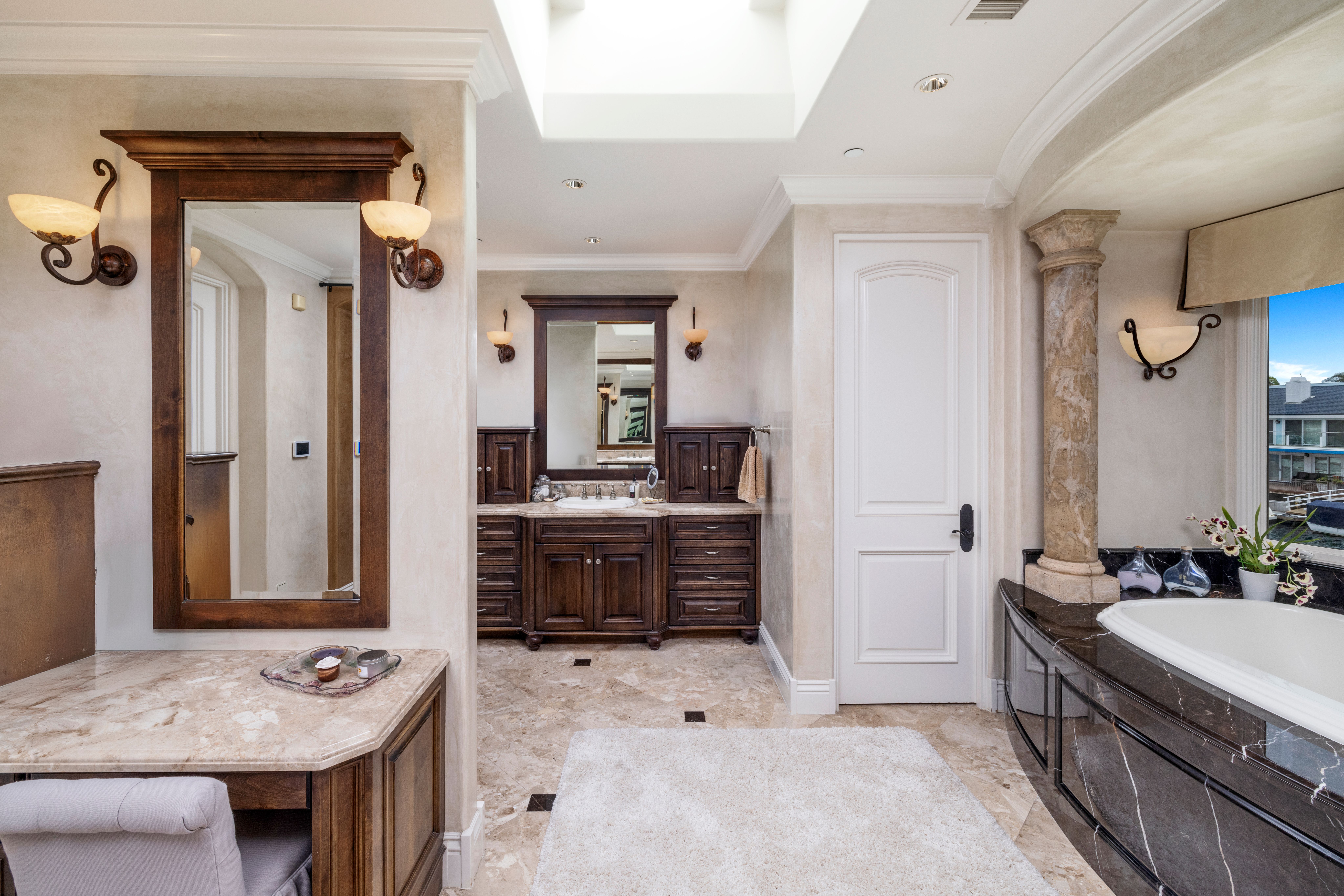 16111 Santa Barbara Lane 