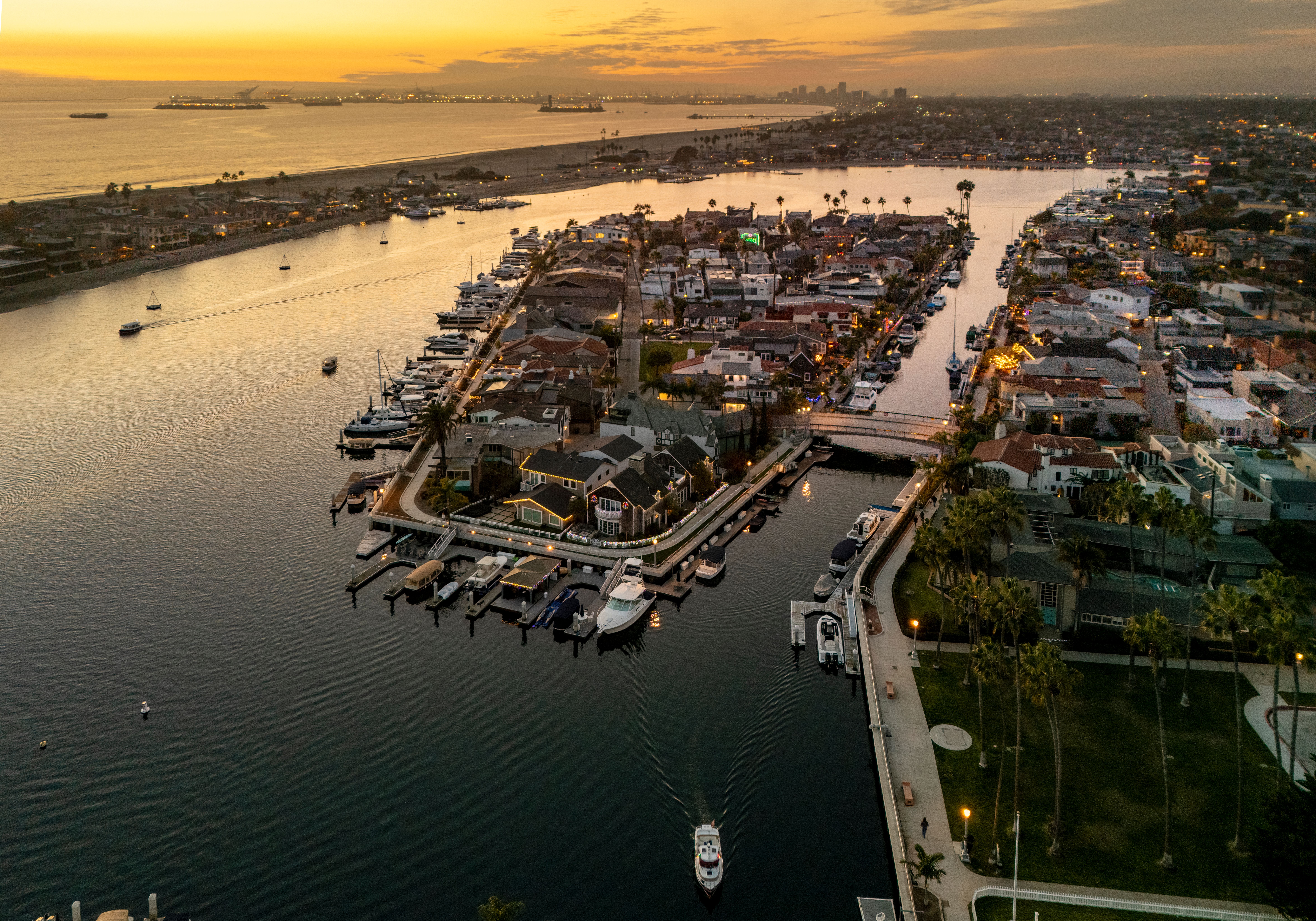 5634 Naples Canal 