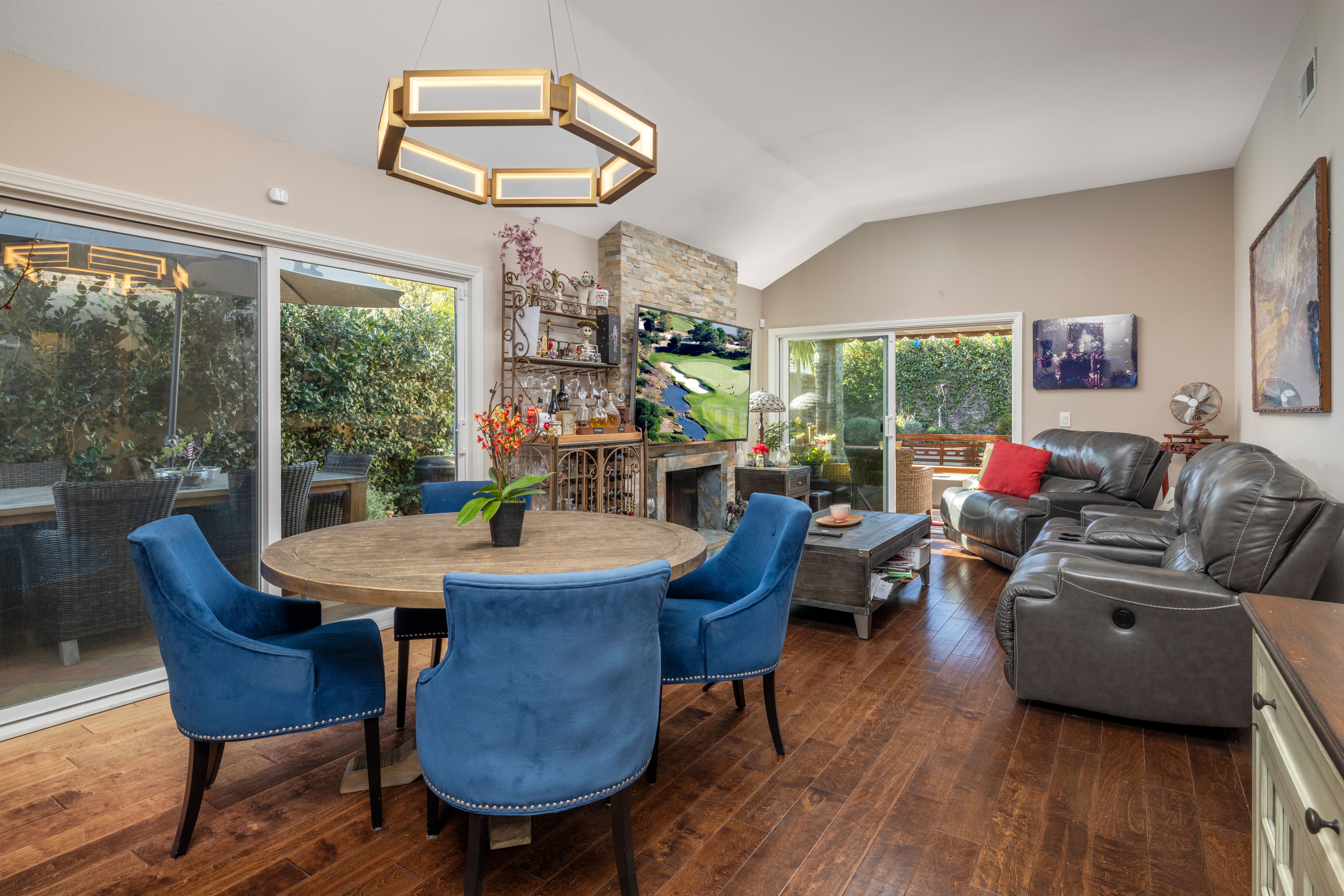 85 Pelican Court 