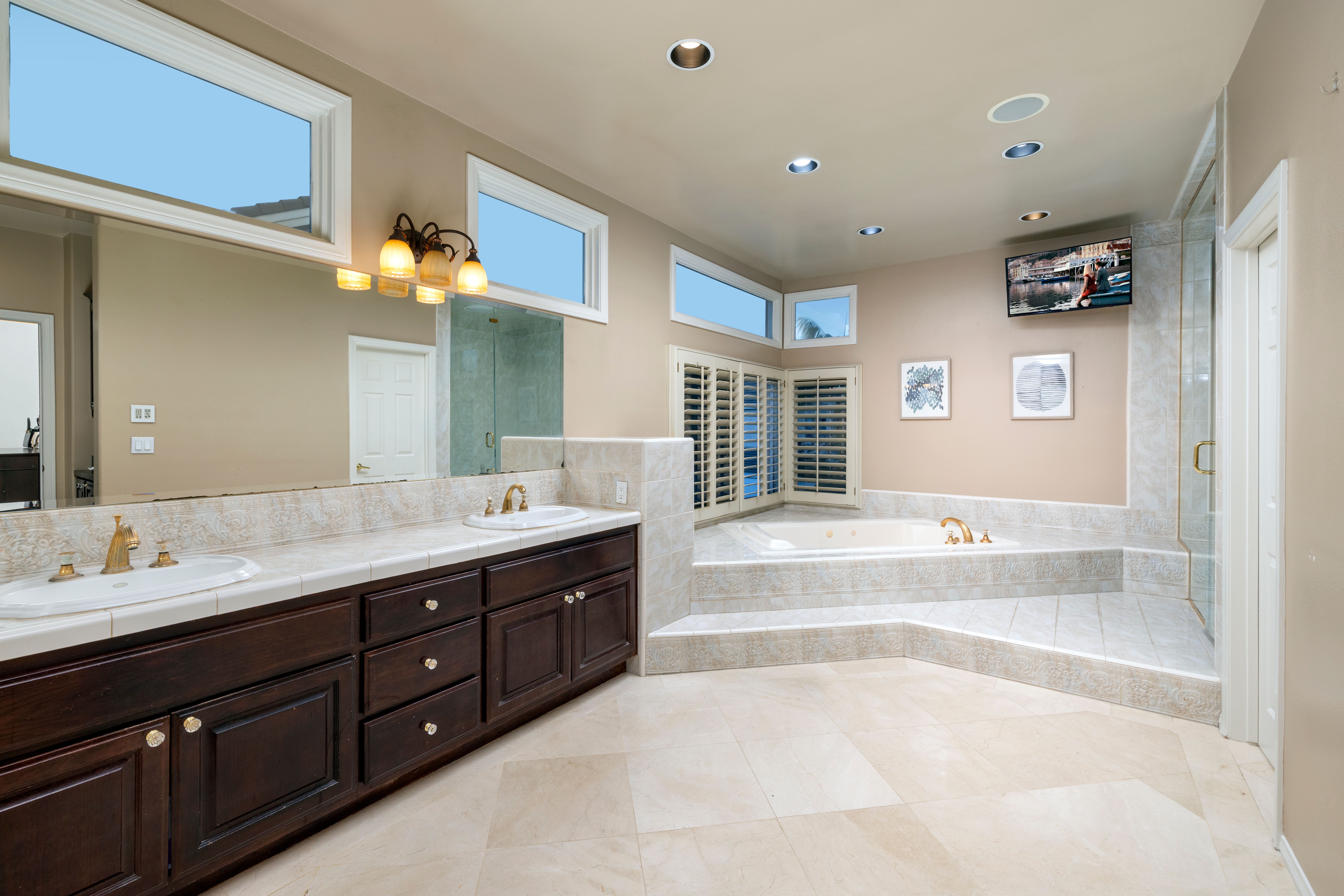 6592 Silverspur Lane 