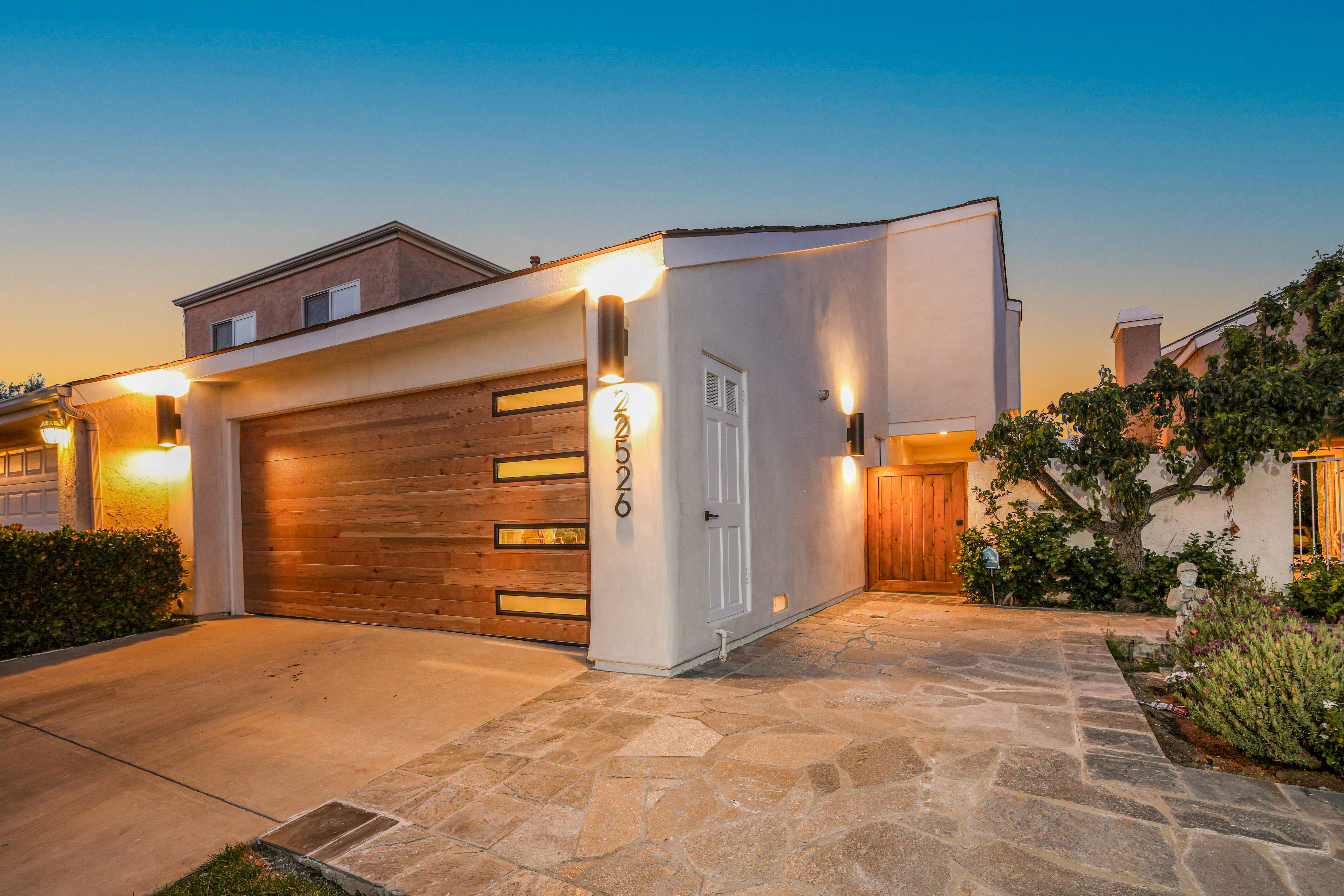 22526 Lake Forest Lane 