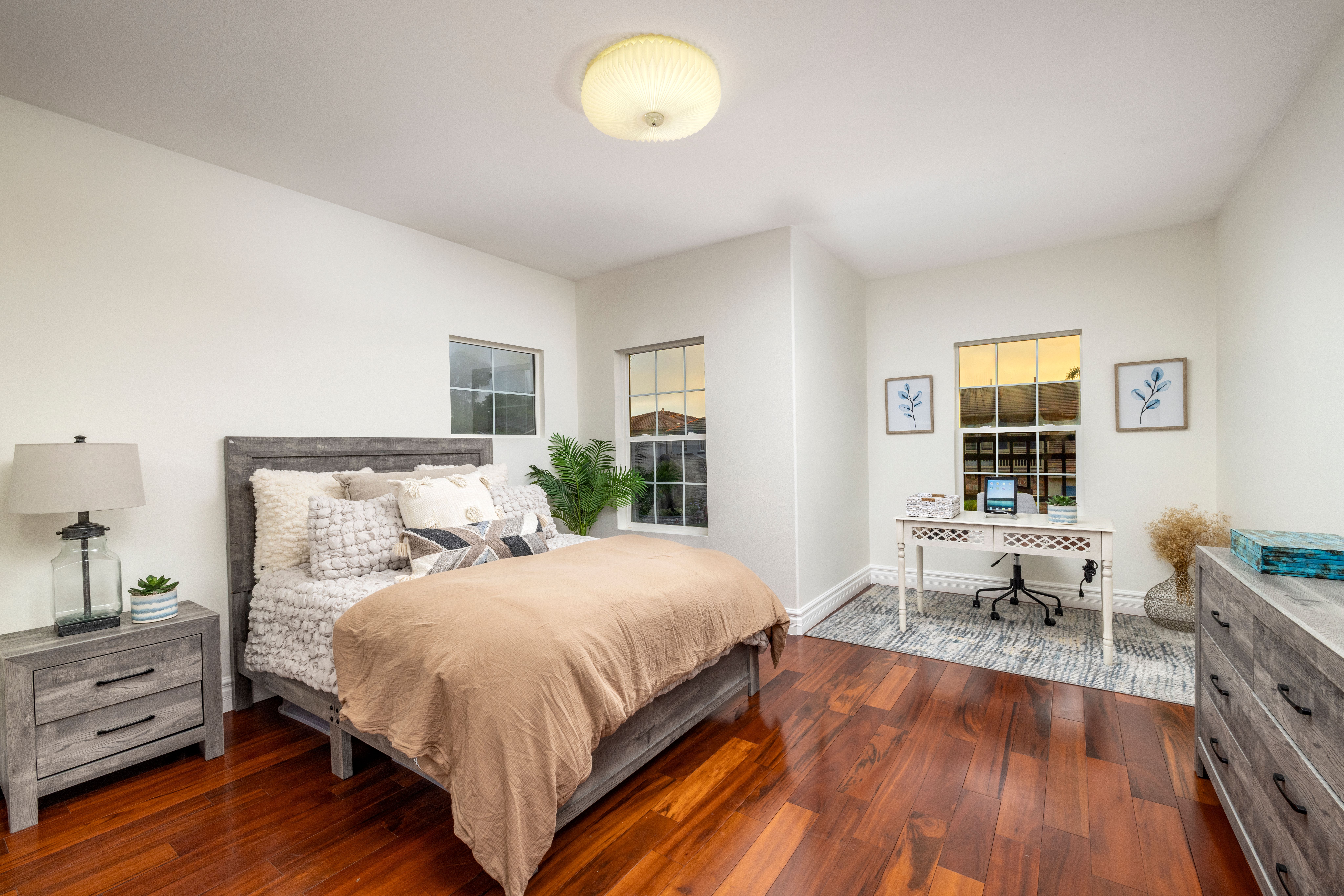 19084 Redford Lane 