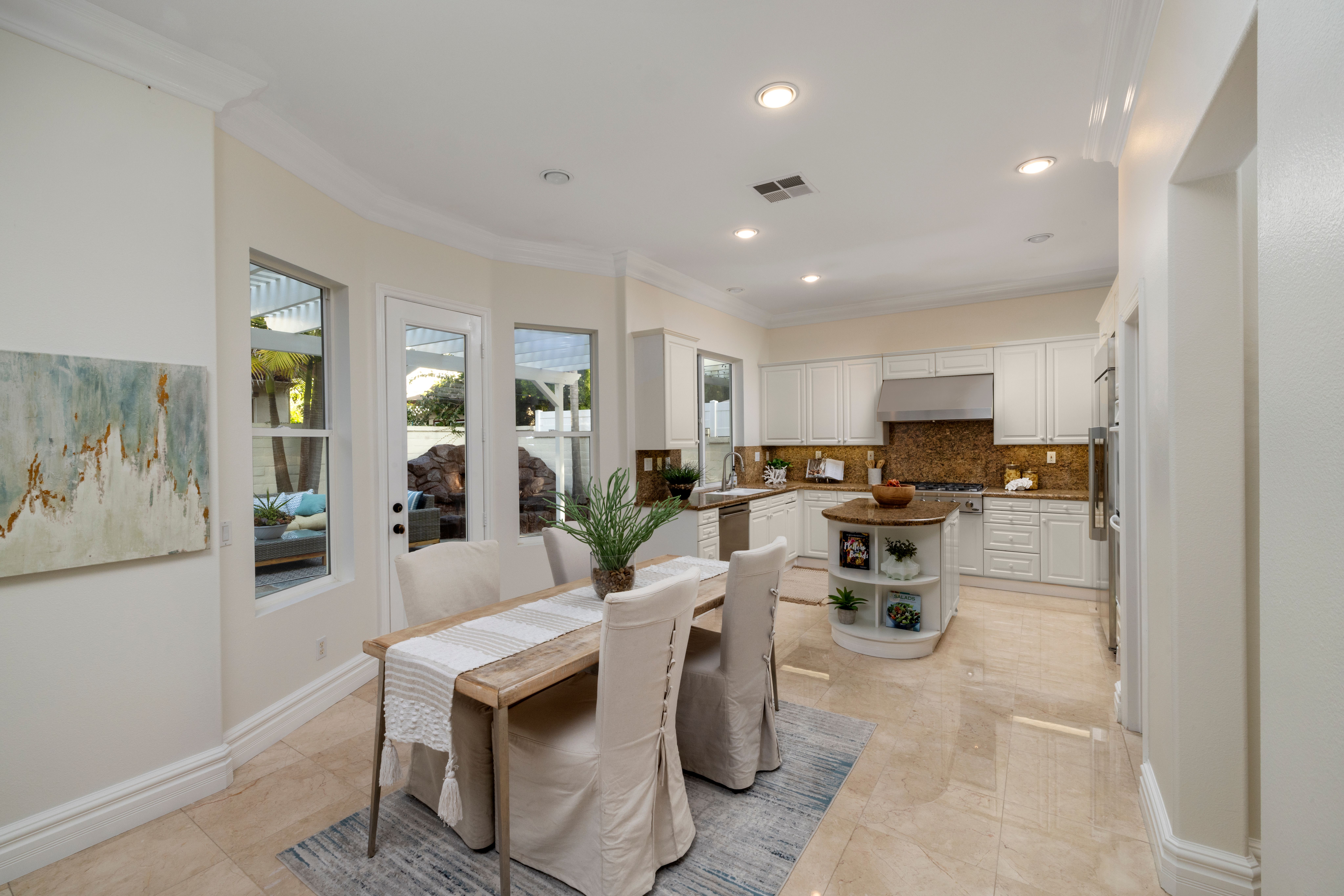 19084 Redford Lane 