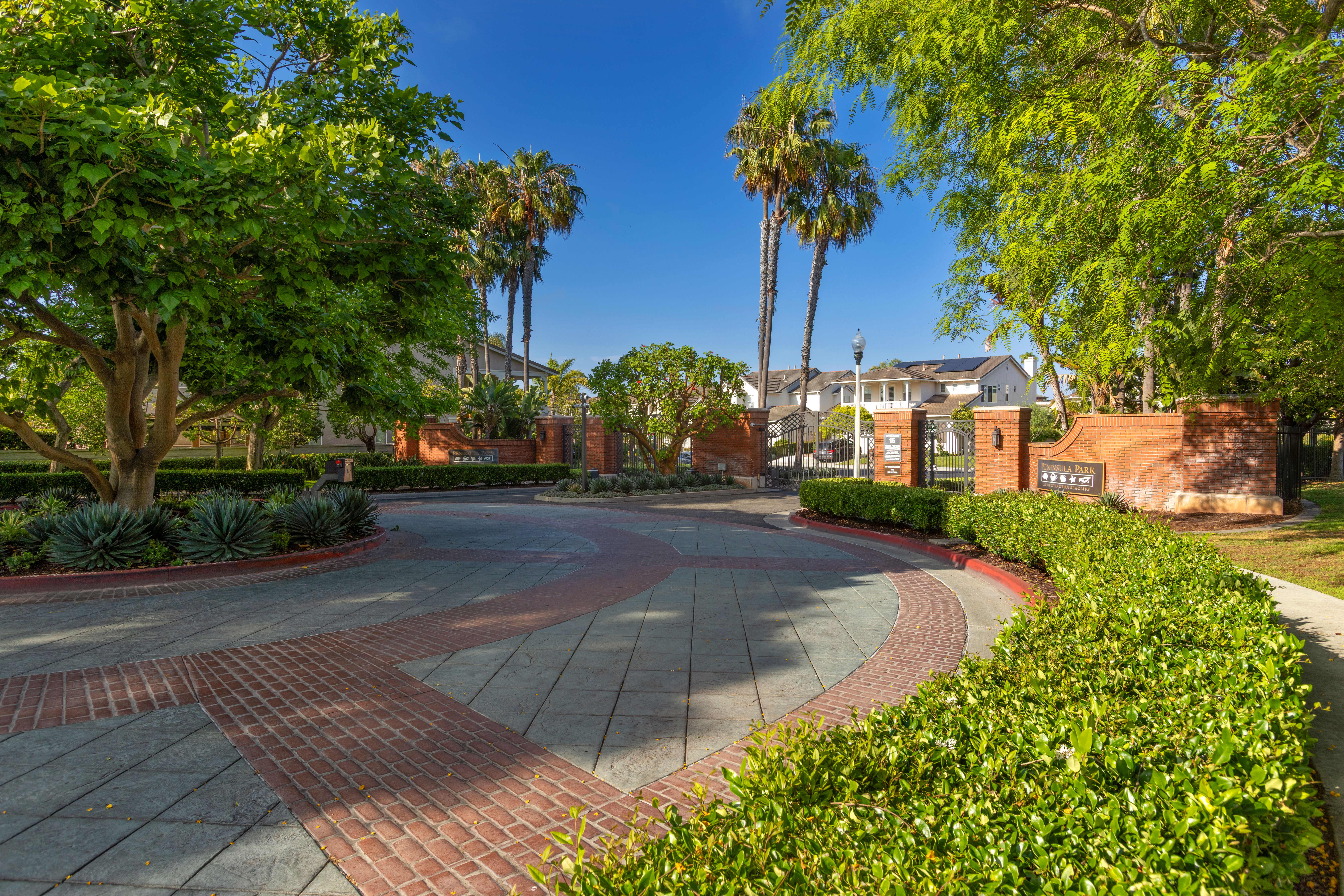 19084 Redford Lane 