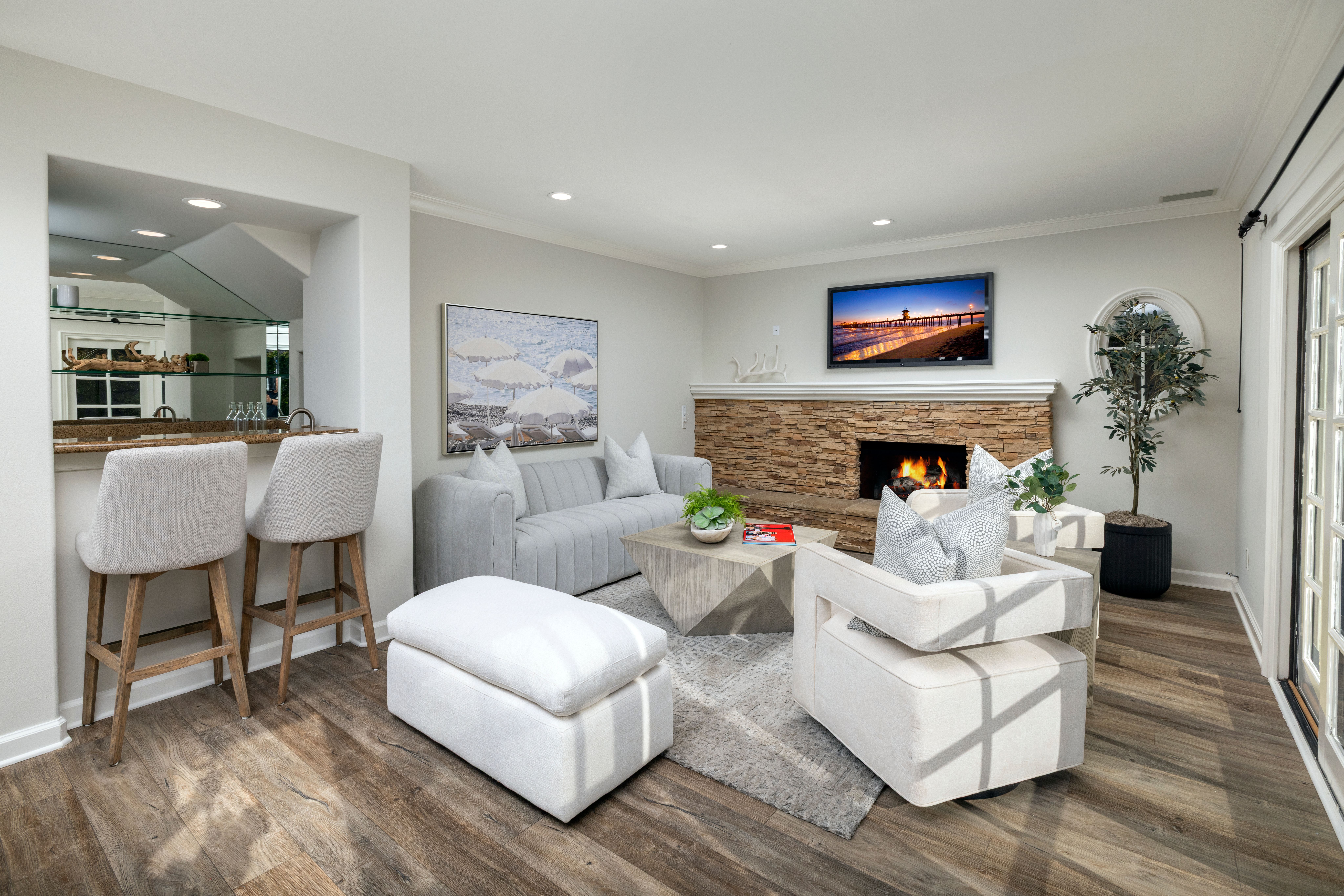 4196 Shorebreak Drive 