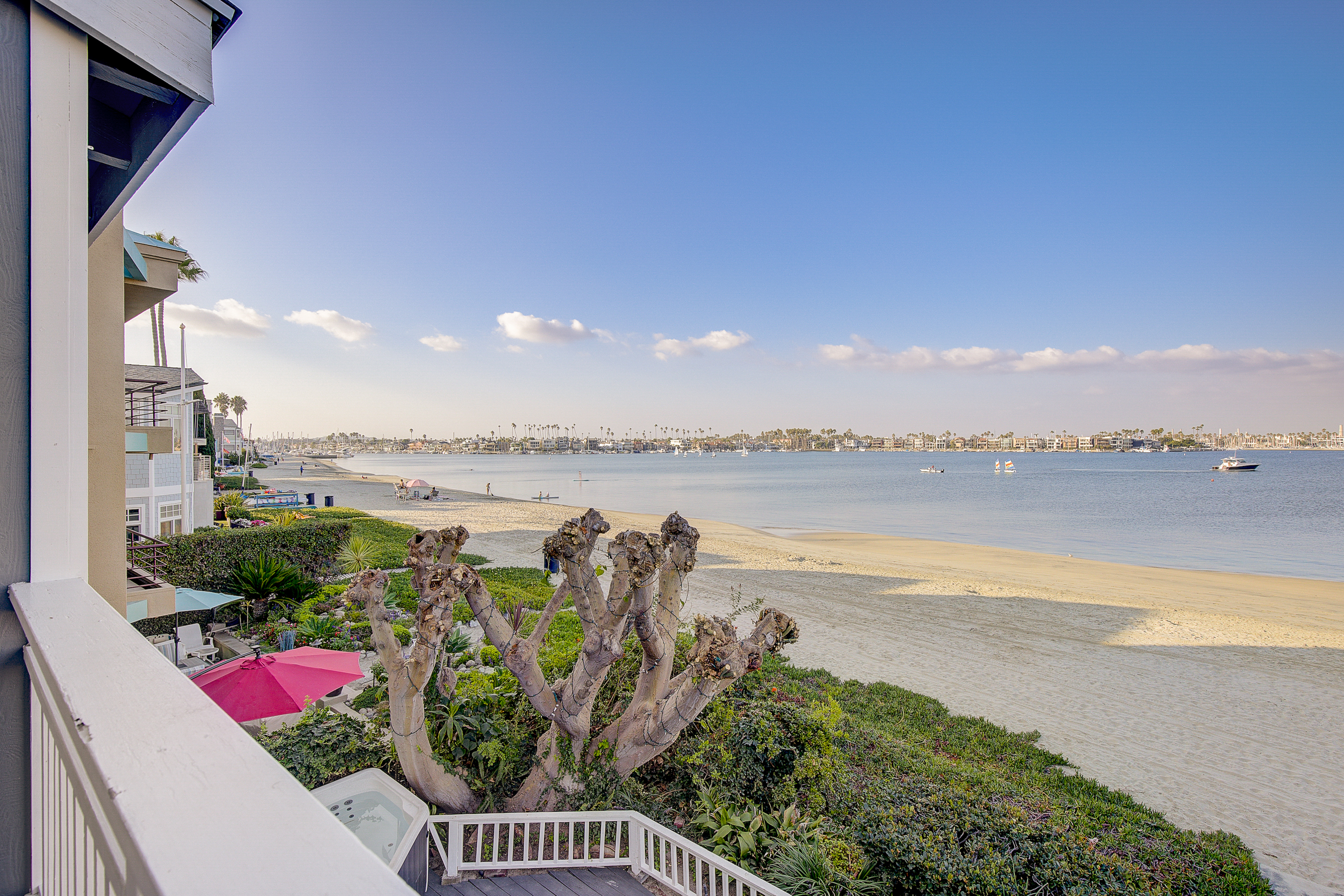 6819 East Ocean Boulevard 